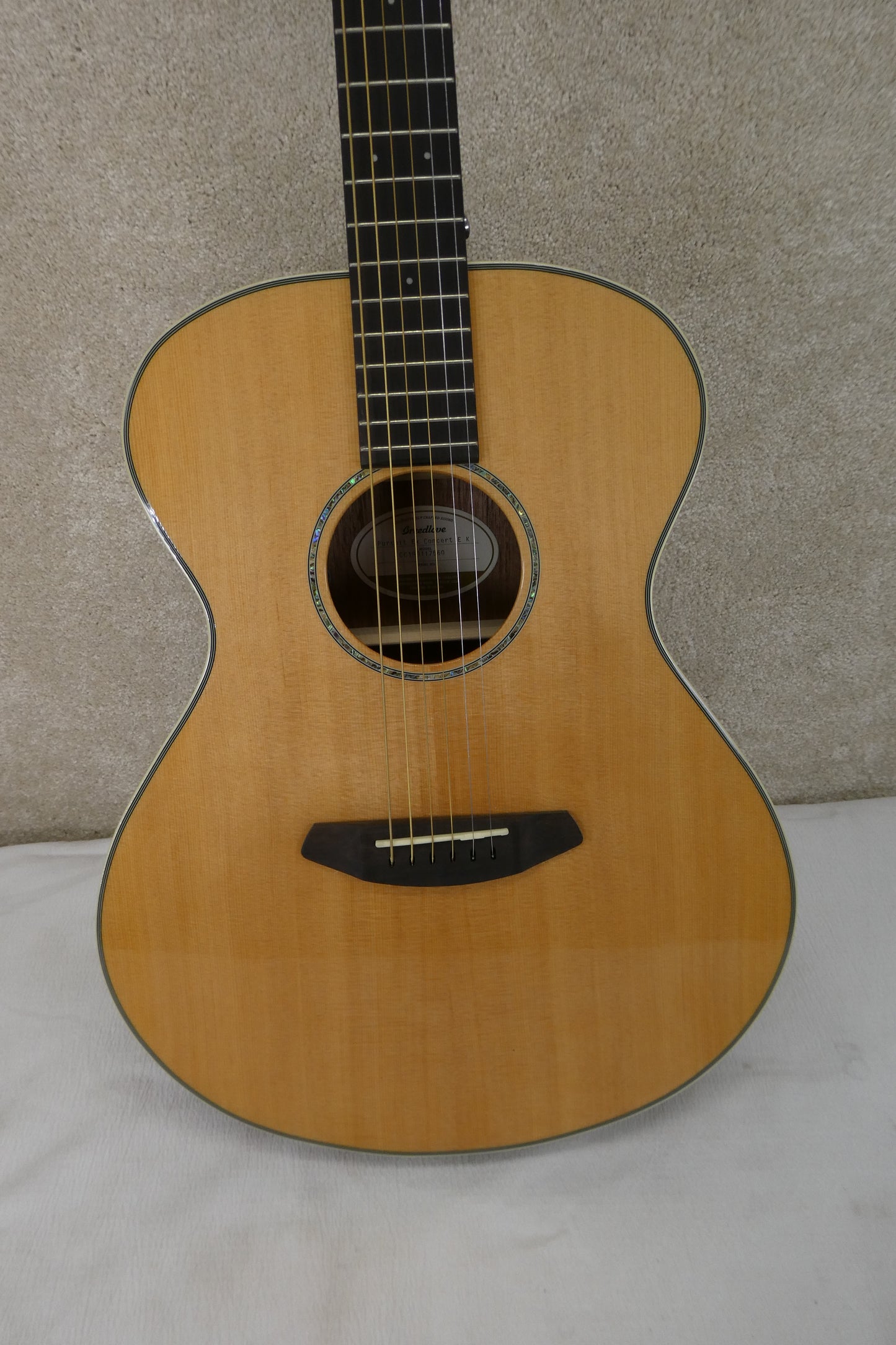 Breedlove PURSUIT EX CONCERT Nat w/GB #CC180117