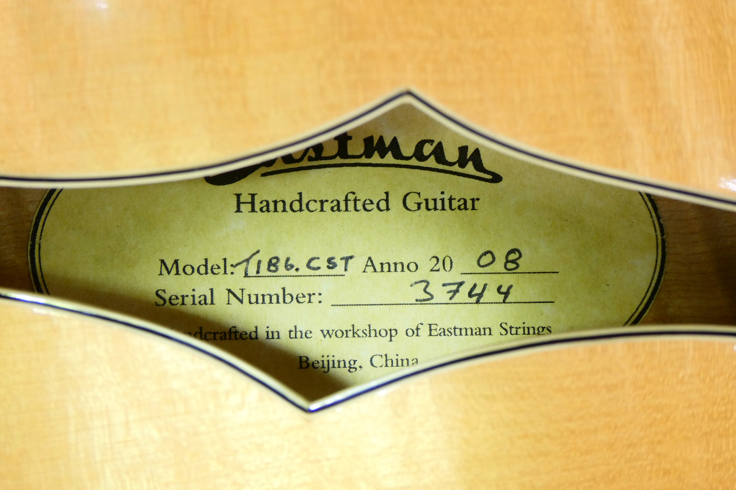 Eastman T 186 CST 2008 - Natural Gloss