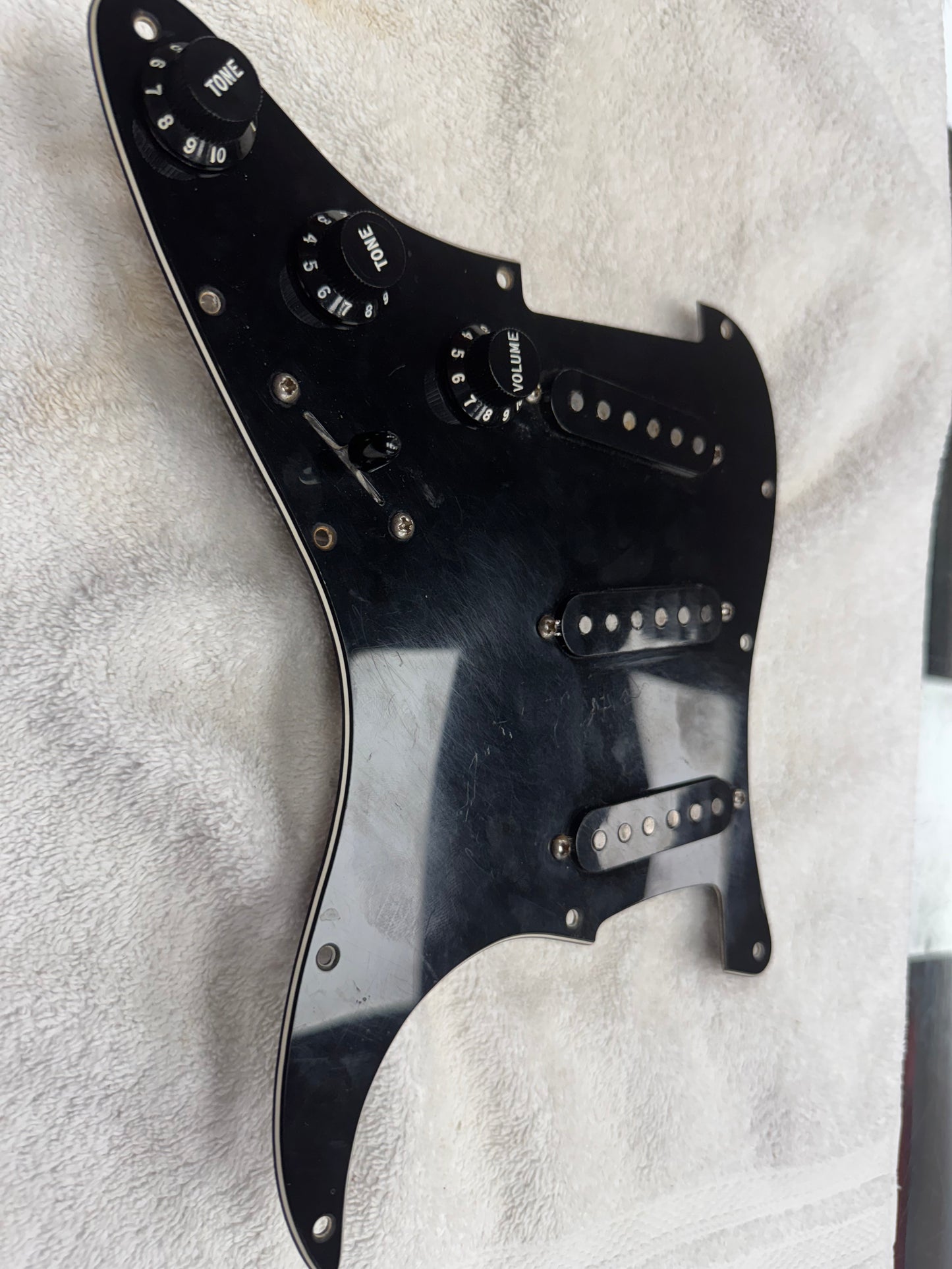 Fender Stratocaster Loaded Pickguard 1977 - Black