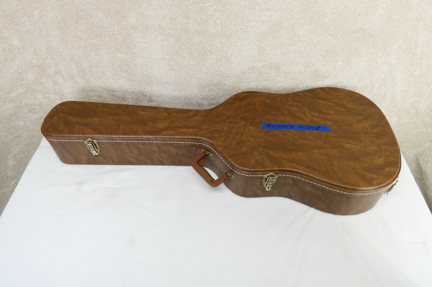 Alvarez Yairi DY-61 w/OHSC
