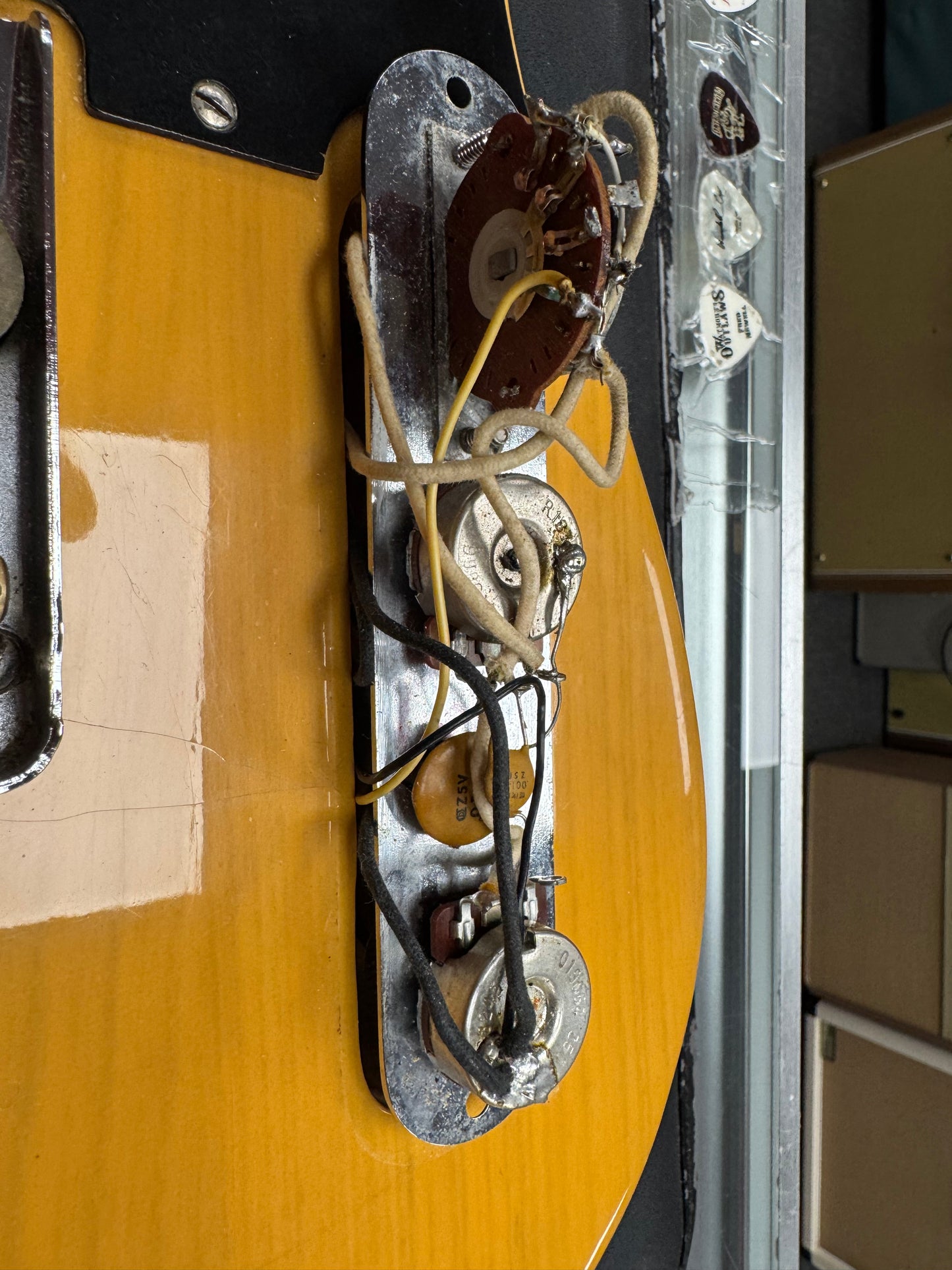 Fender 52 Reissue Telecaster 1982 Butterscotch Natural First Year Run !