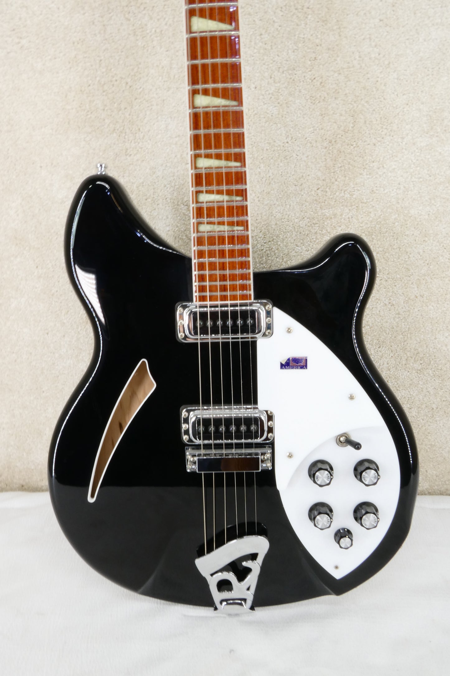 Rickenbacker 360 Jet Glo with OHSC