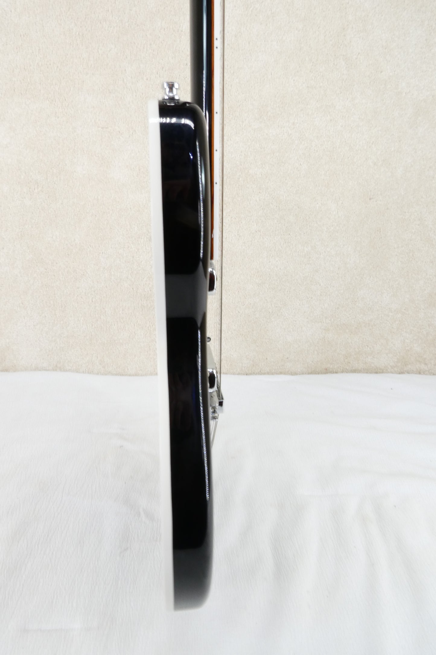 Rickenbacker 360 Jet Glo with OHSC
