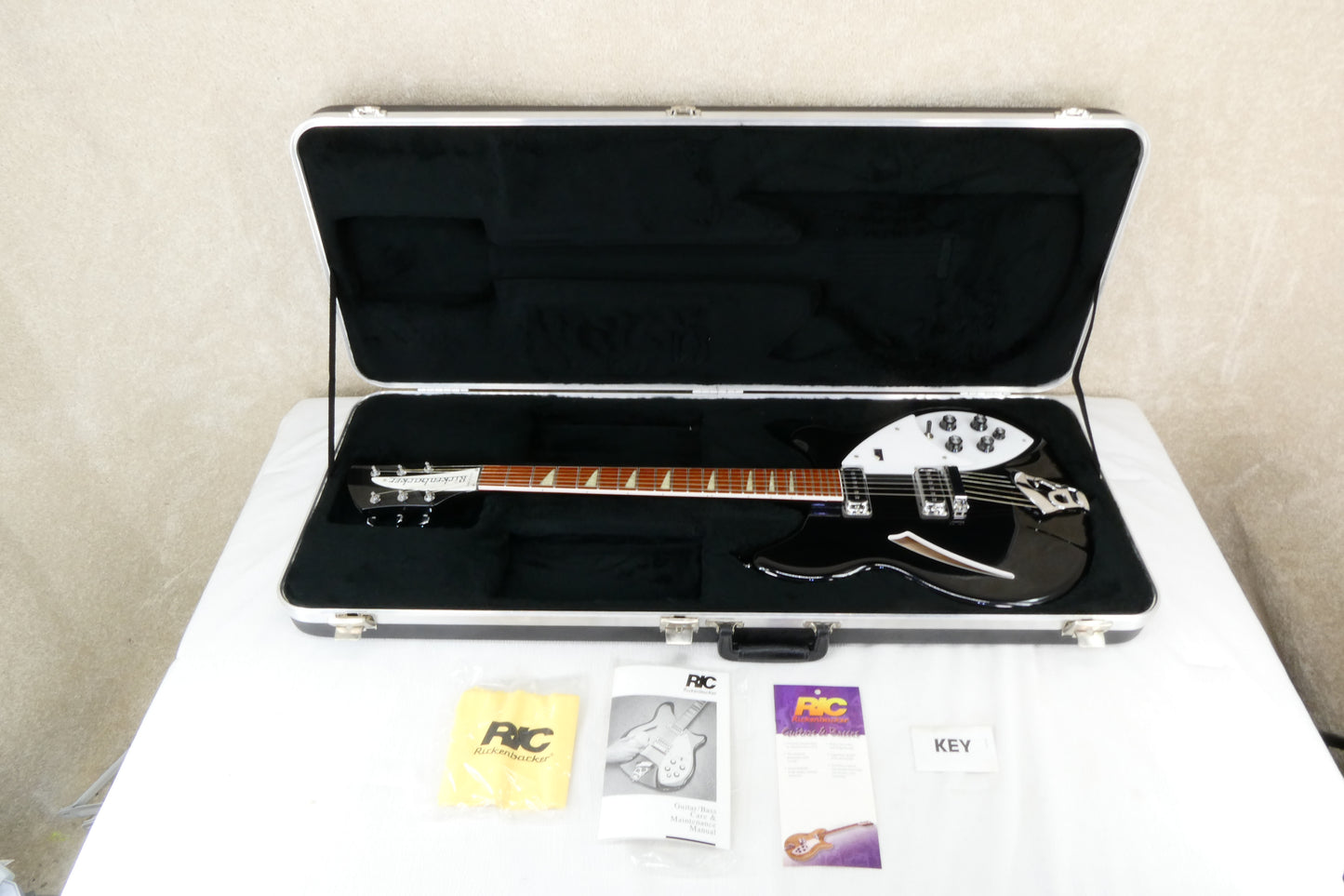 Rickenbacker 360 Jet Glo with OHSC