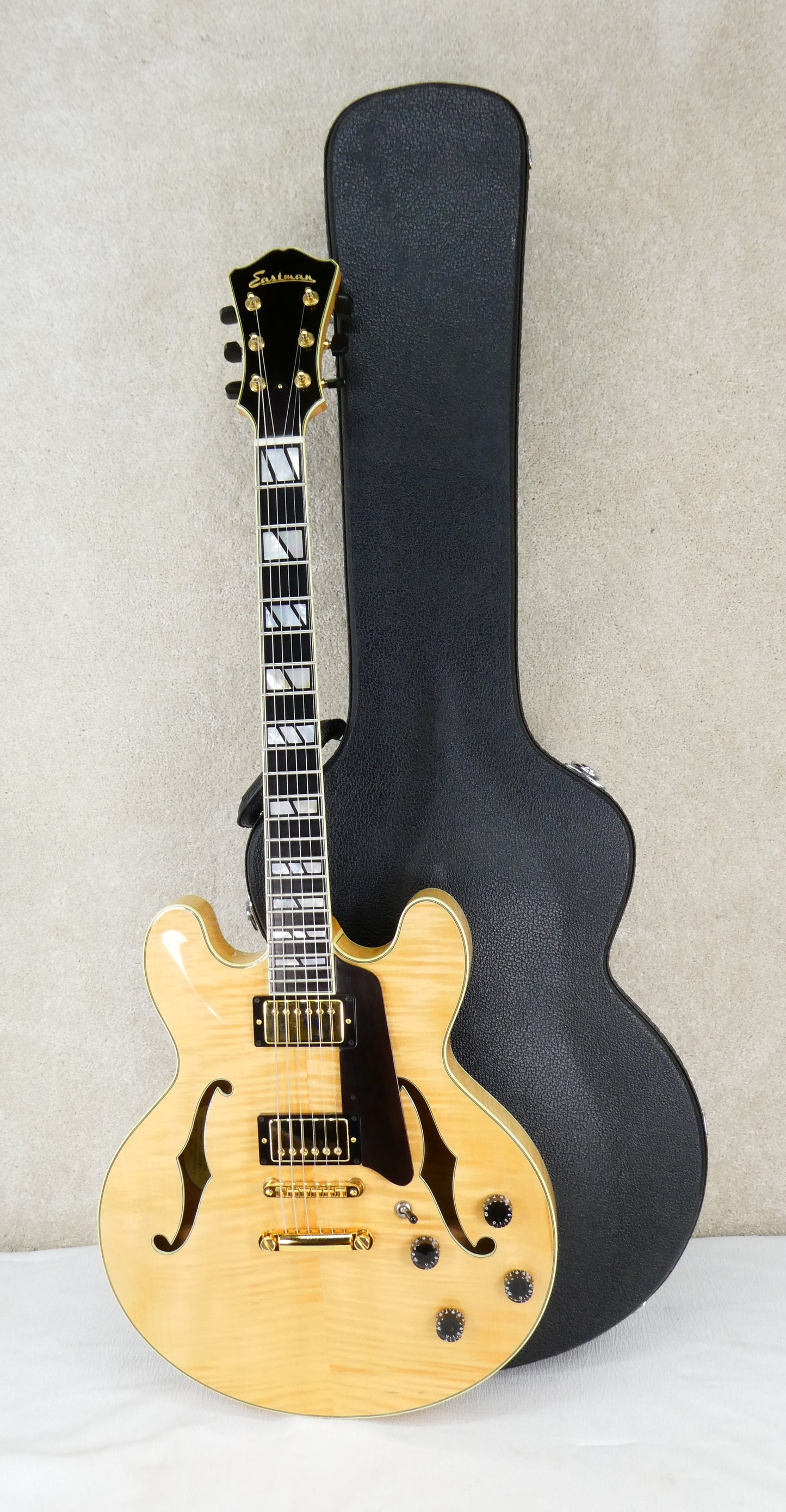 Eastman T 186 CST 2008 - Natural Gloss