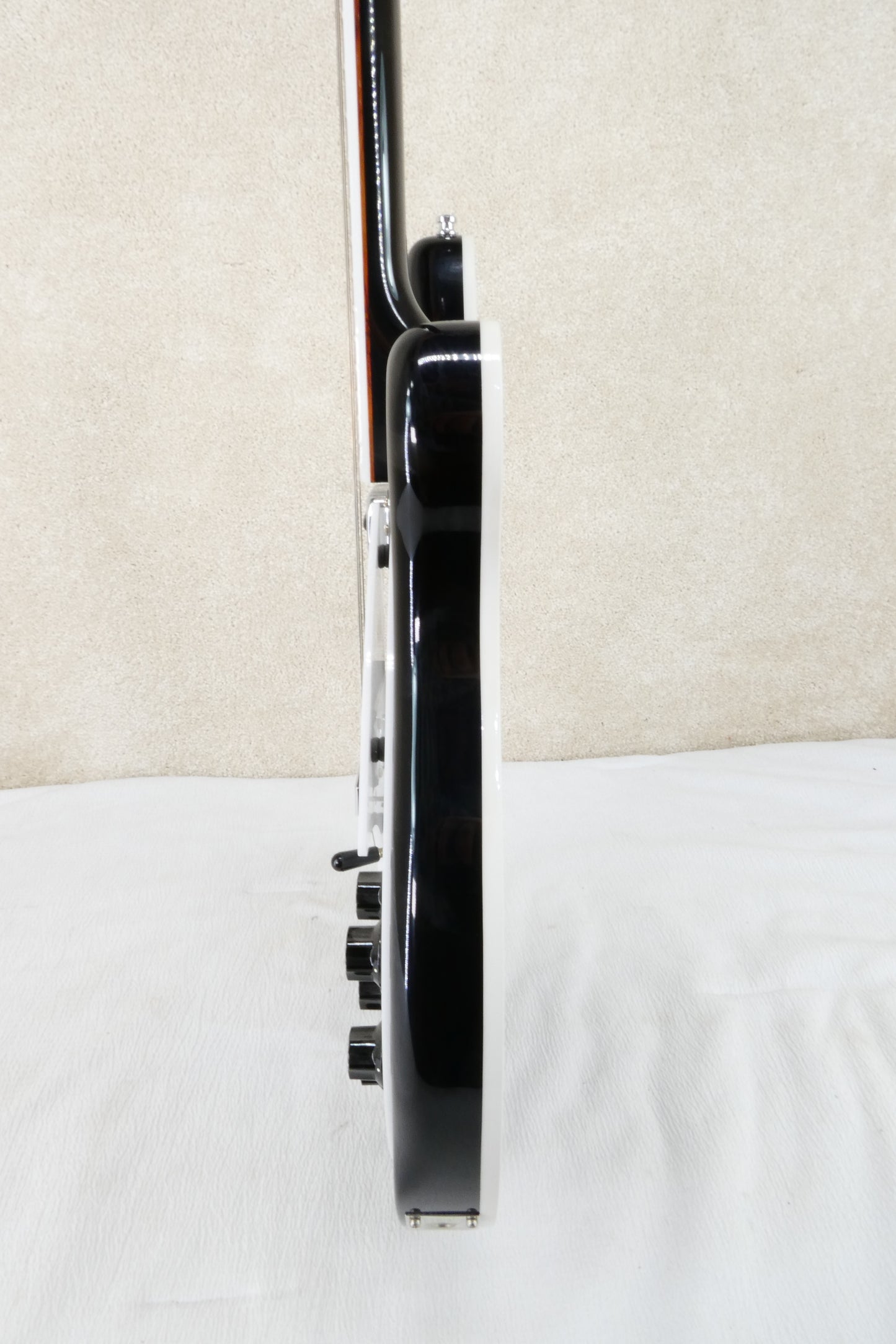 Rickenbacker 360 Jet Glo with OHSC