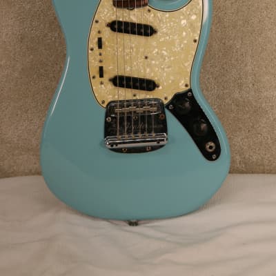 Fender Mustang 1966 - Daphne Blue Pro Refin