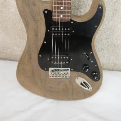 Fender HH 2011 STRATOCASTER DELUXE Modified with Gig Bag