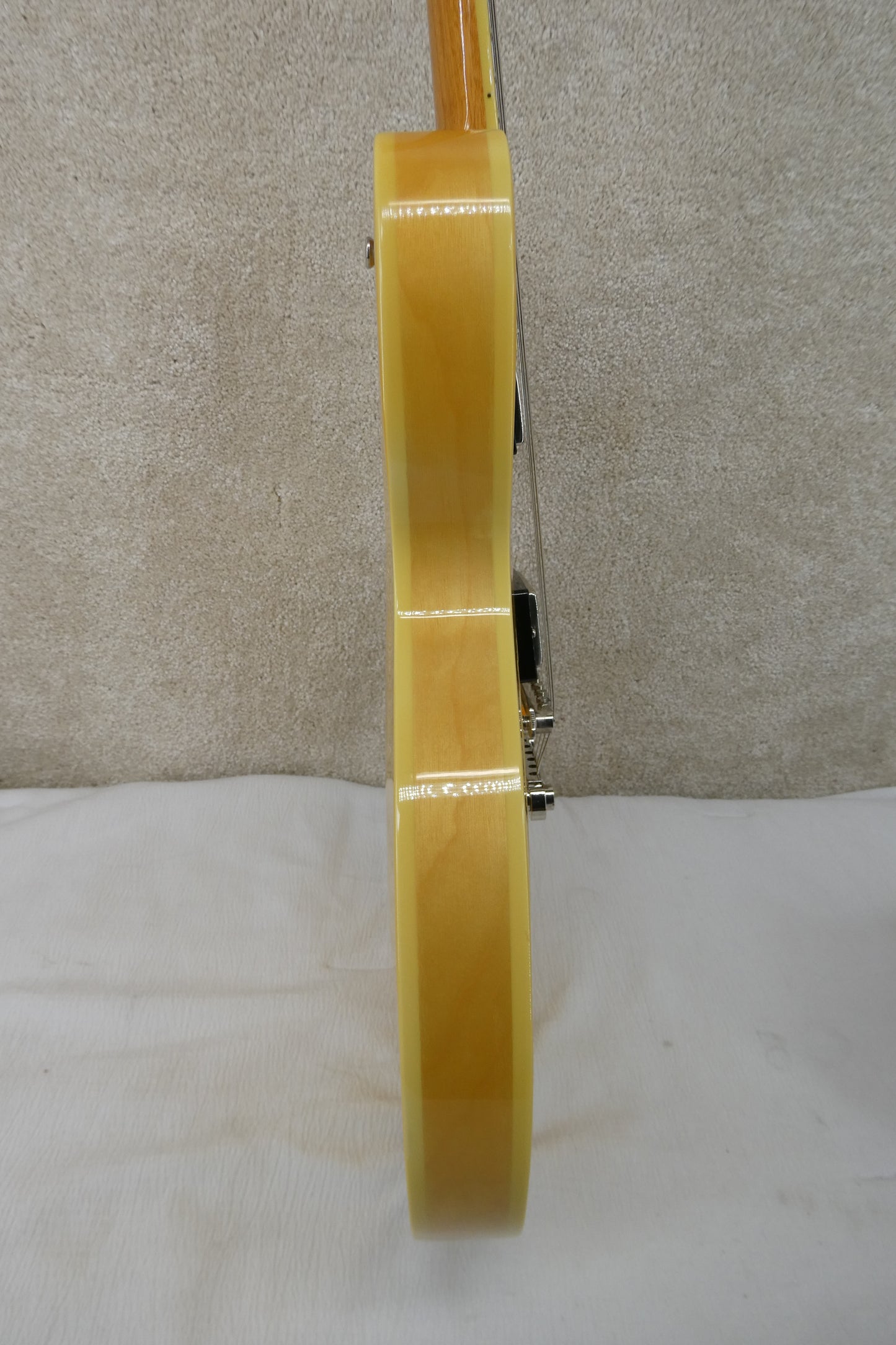 Epiphone 335 PRO in Natural 2013 with Gator Hardshell Case