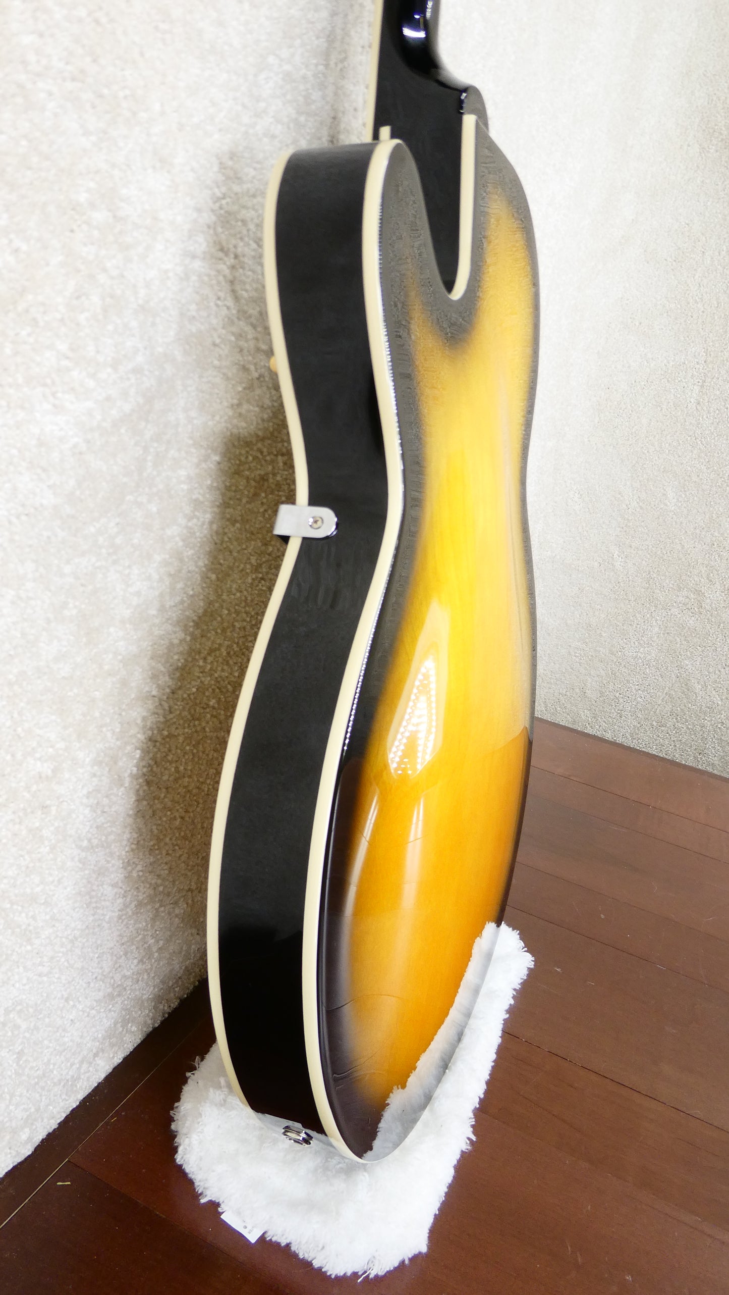 Silvertone 1446 1960s - Tobaccoburst #M25111195 NEW  With Trapeze Tailpiece