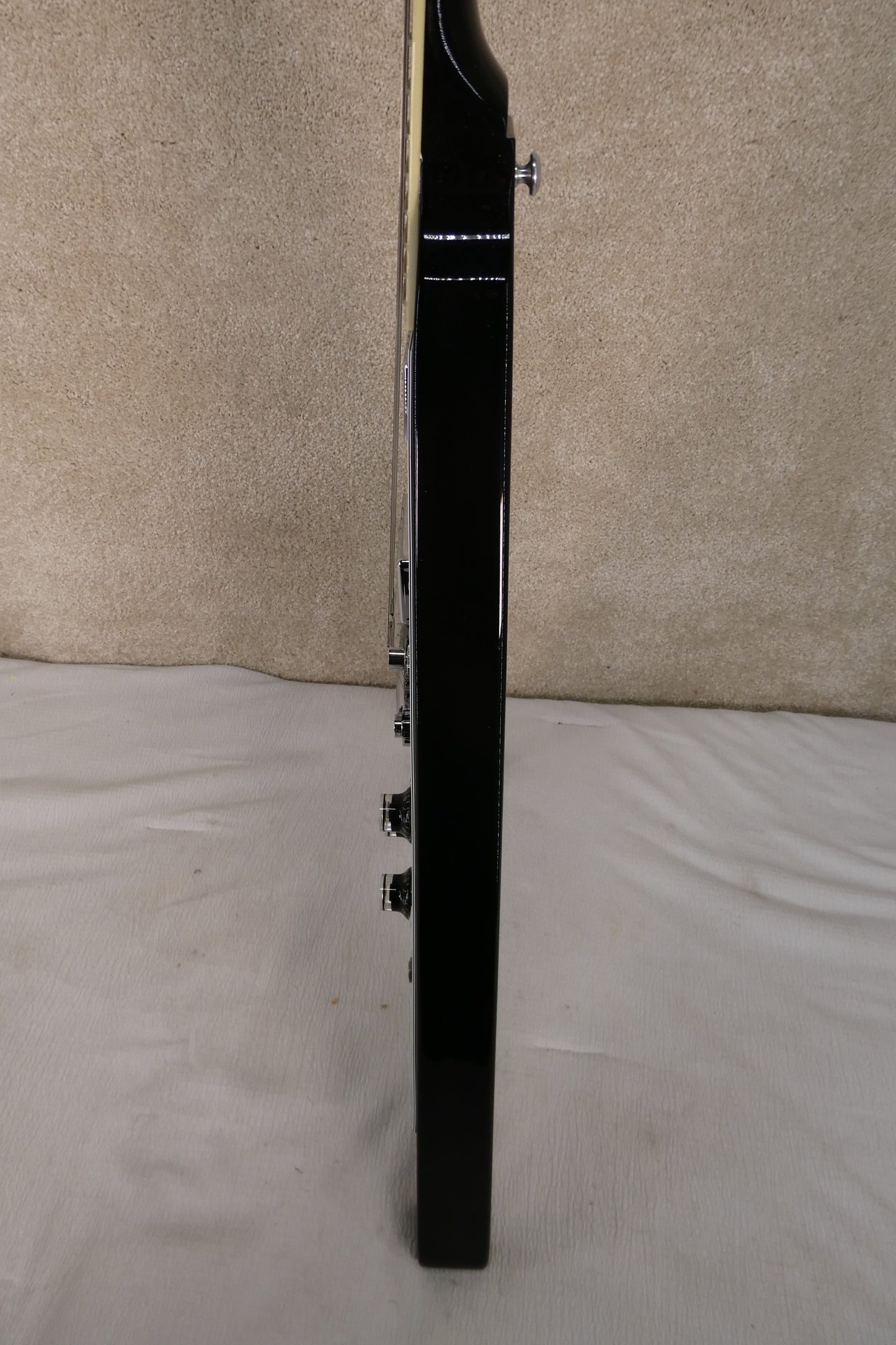 Gibson Flying V 2014 w/OHSC Ebony Black