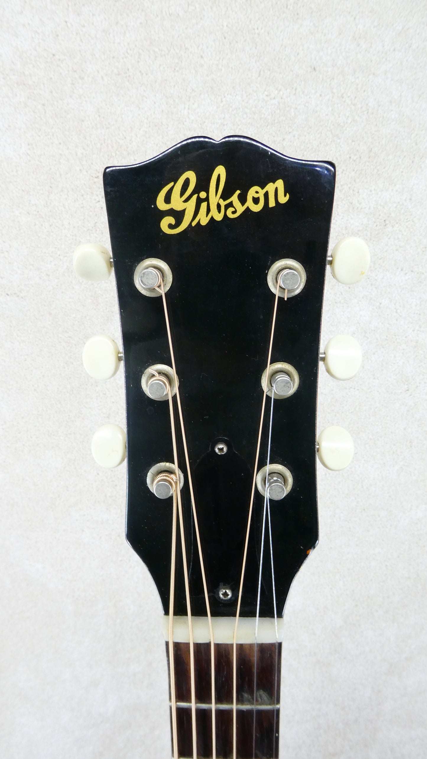 Gibson J 45 1951 - Sunburst w/Gibson HSC #6572 27 Refinished and re decaled