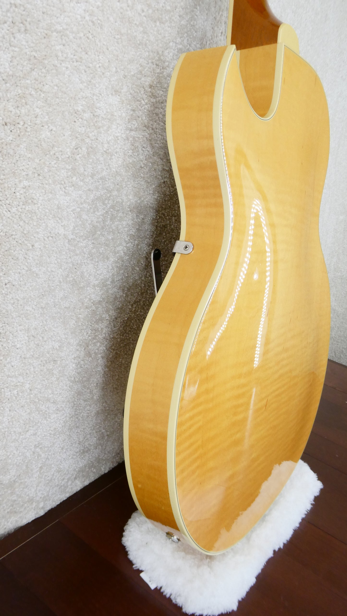 Guild Starfire III w/OHSC