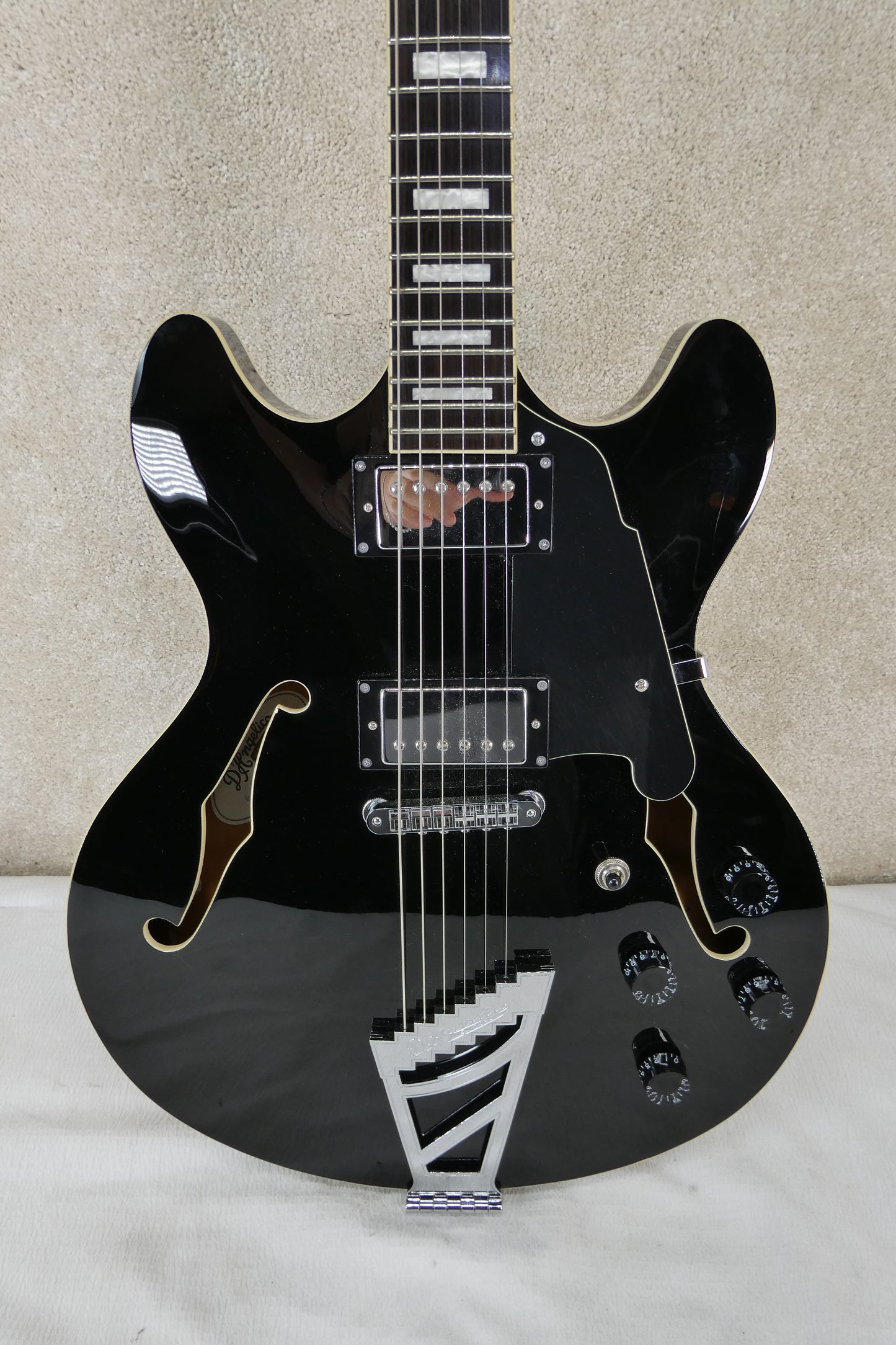 D'Angelico Premier DC Semi-Hollow Double Cutaway with Stairstep Tailpiece 2015 - Black w/GB USED
