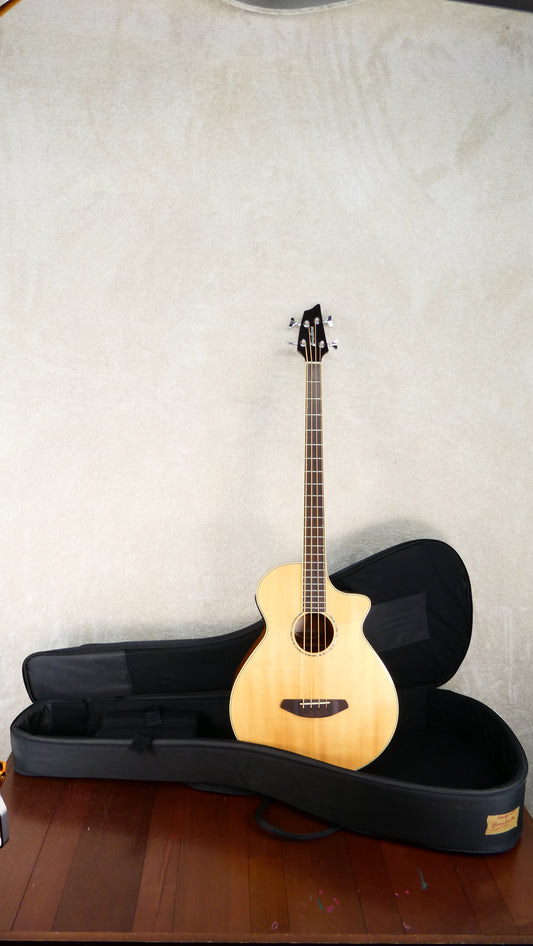 Breedlove Studio Bass w/HSC #14068204 USED 2014