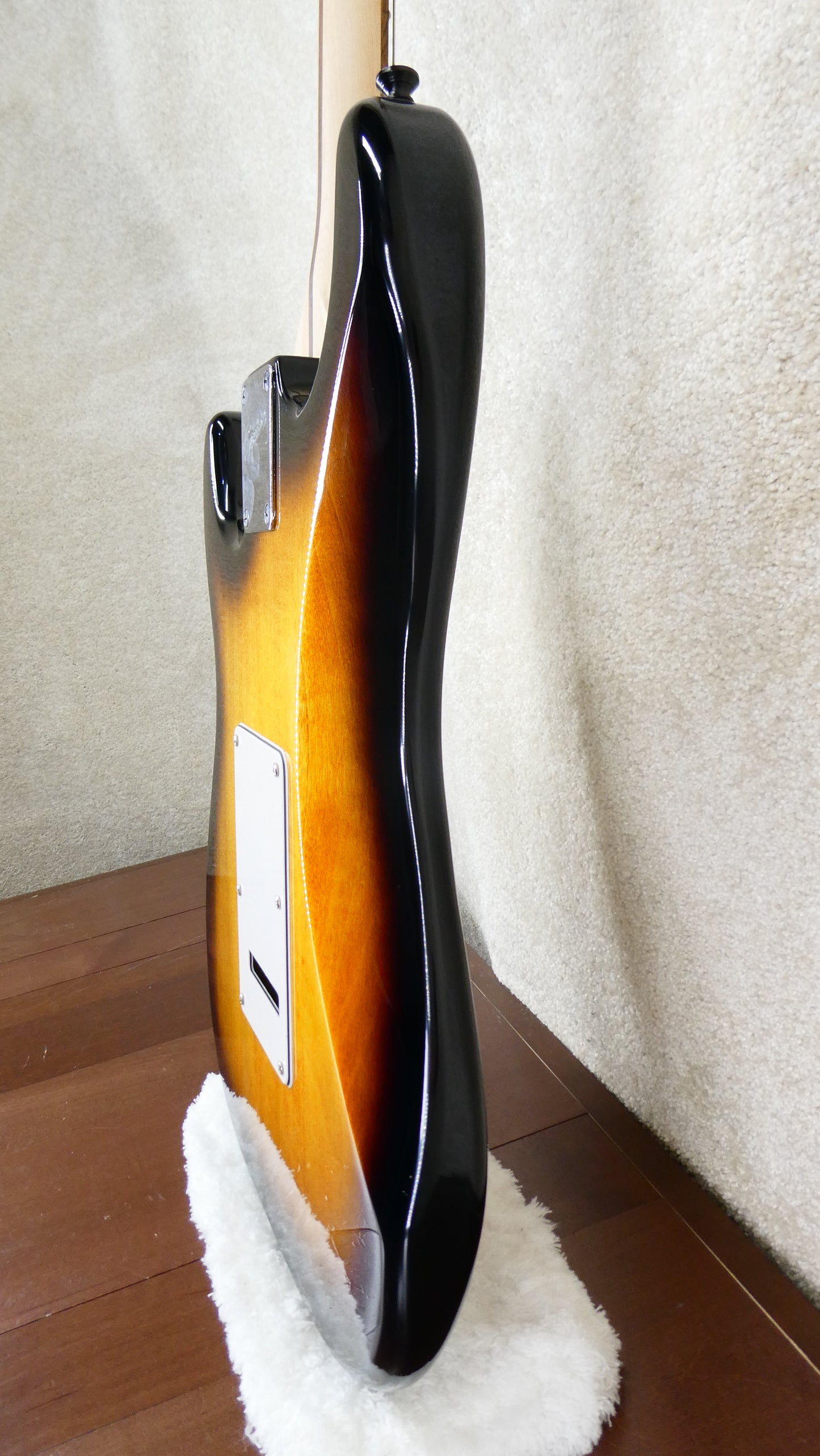 Squier Bullet - Sunburst #ICS18260526 USED NBNC