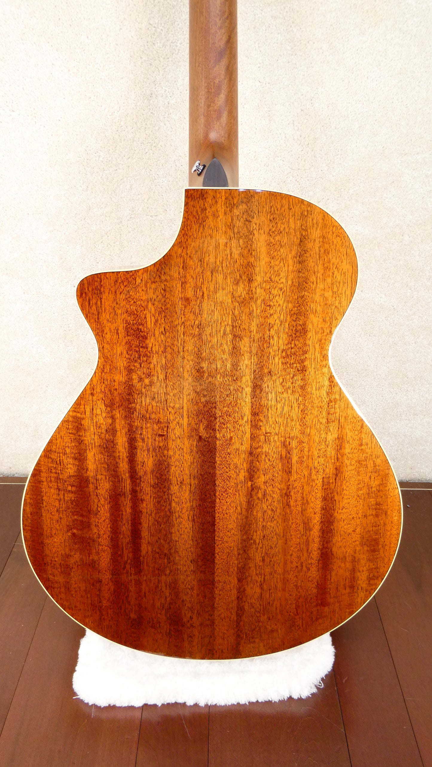 Breedlove Studio Bass w/HSC #14068204 USED 2014