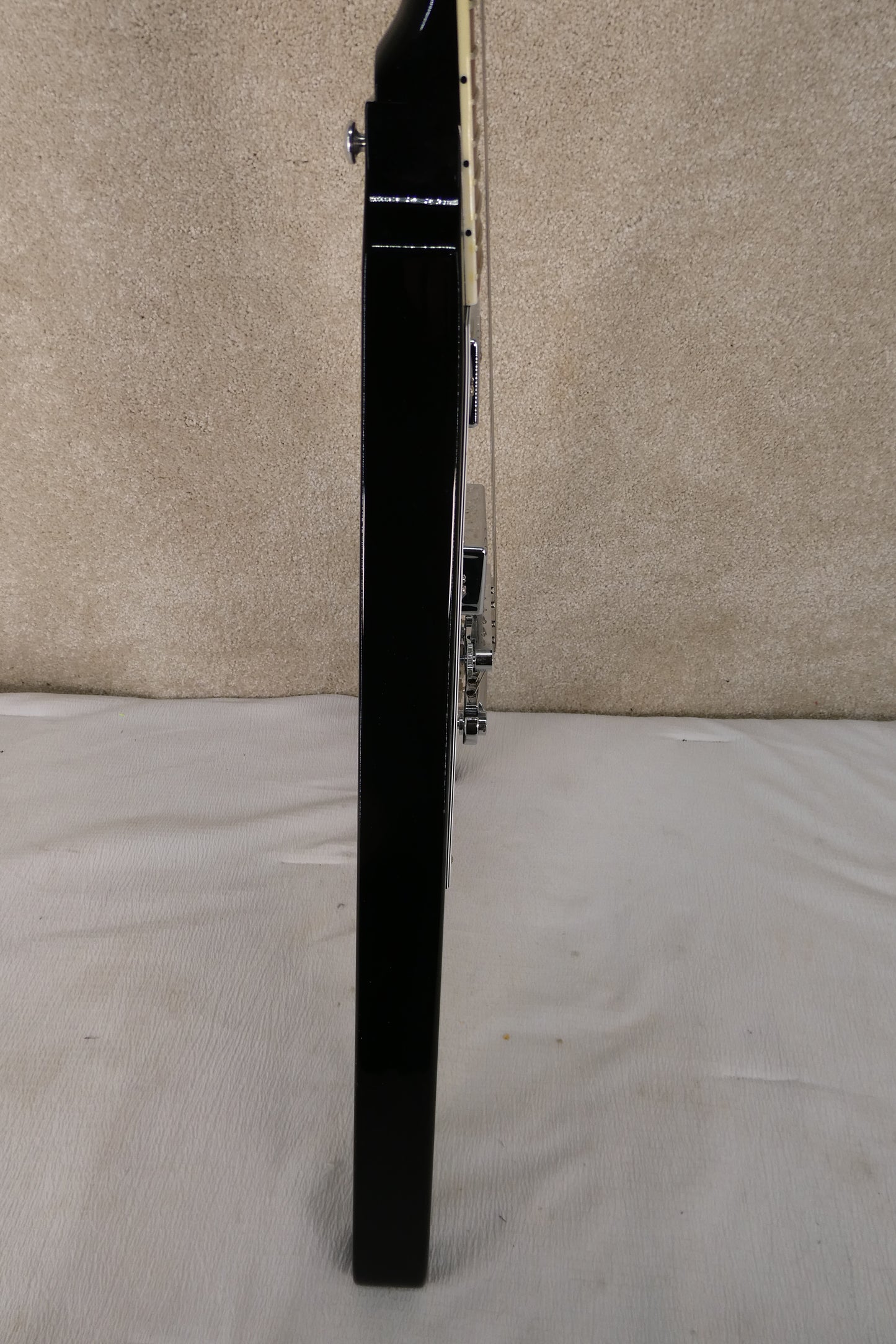 Gibson Flying V 2014 w/OHSC Ebony Black