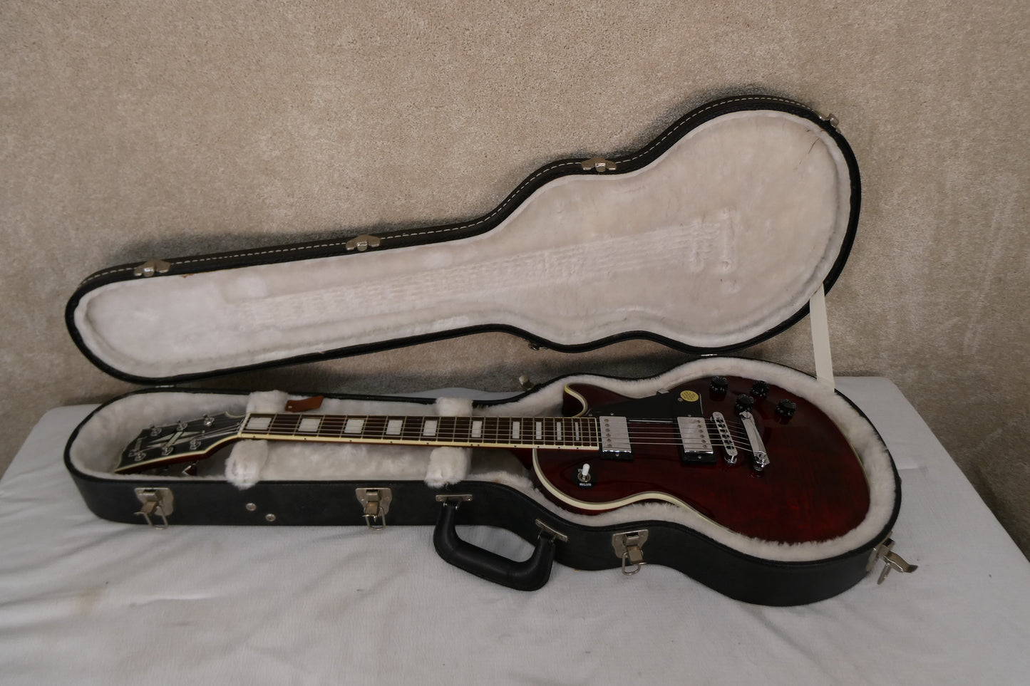 Gibson Les Paul Classic Custom 2012 W/OHSC