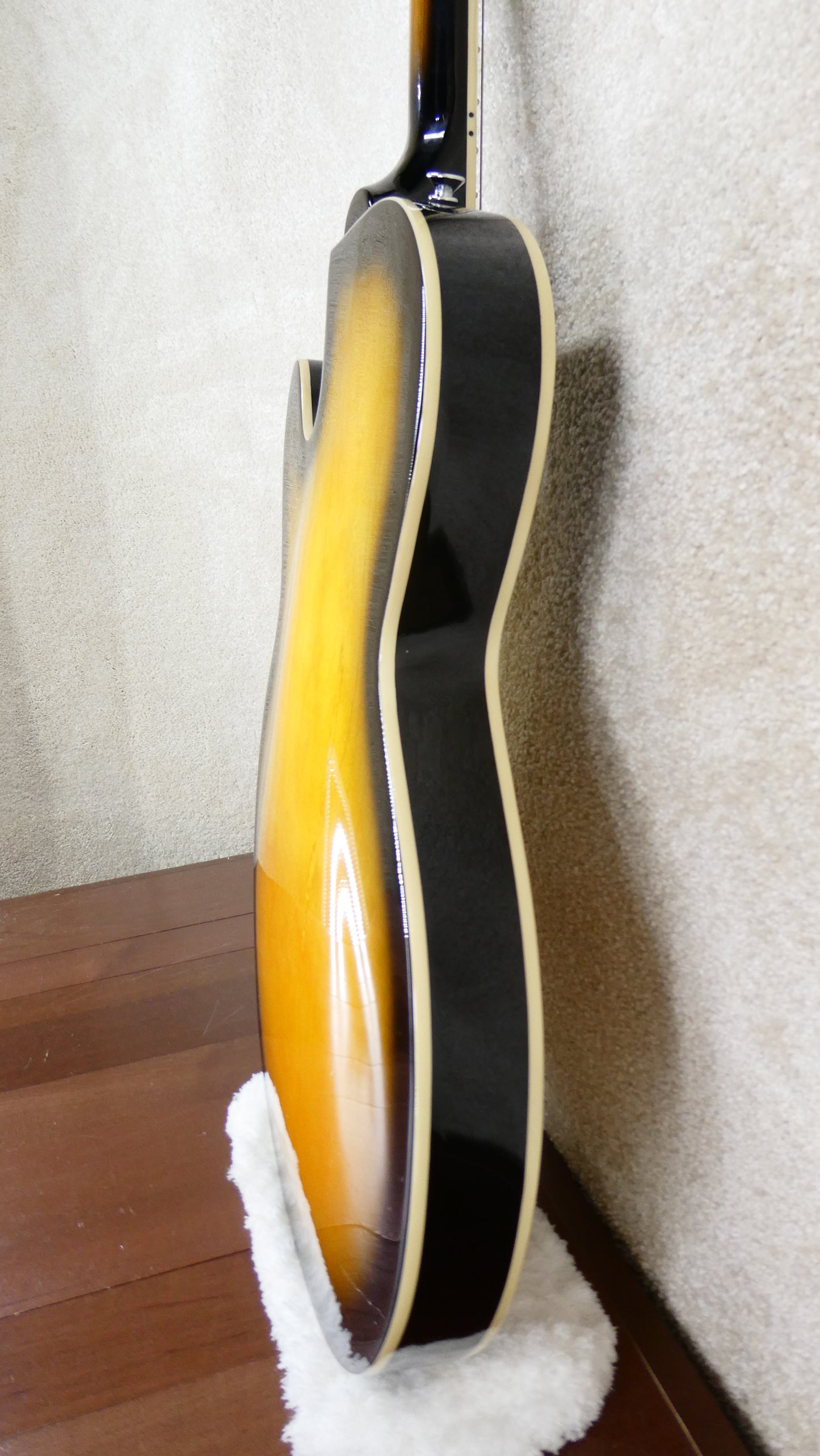 Silvertone 1446 1960s - Tobaccoburst #M25111195 NEW  With Trapeze Tailpiece