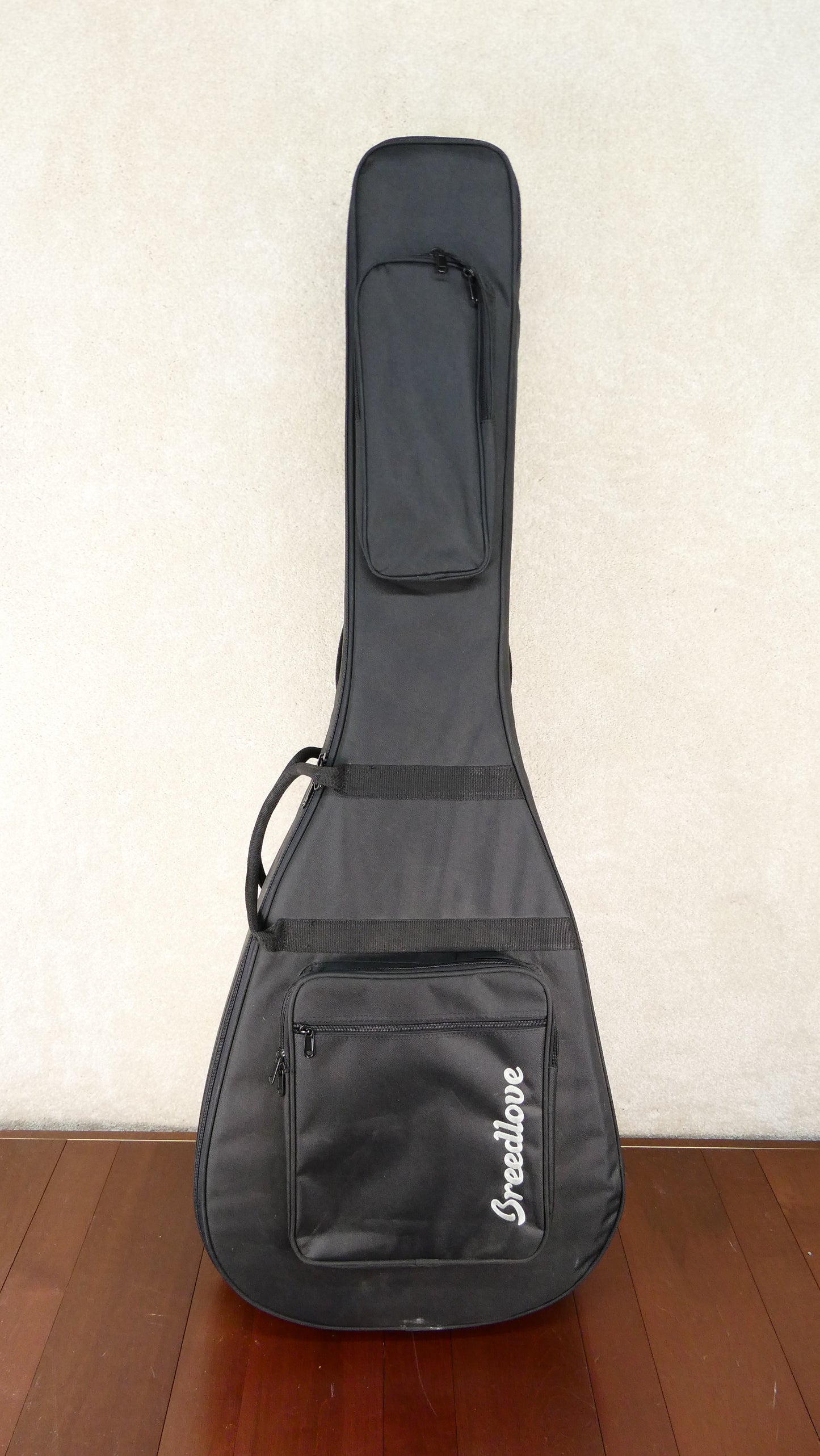 Breedlove Studio Bass w/HSC #14068204 USED 2014