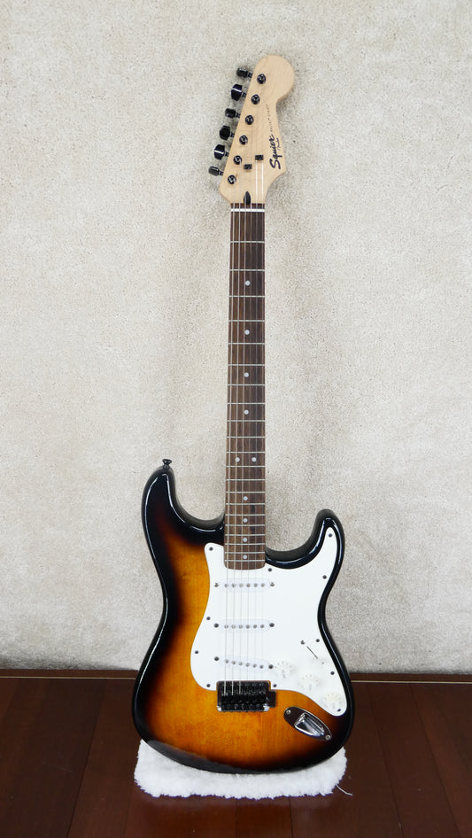 Squier Bullet - Sunburst #ICS18260526 USED NBNC