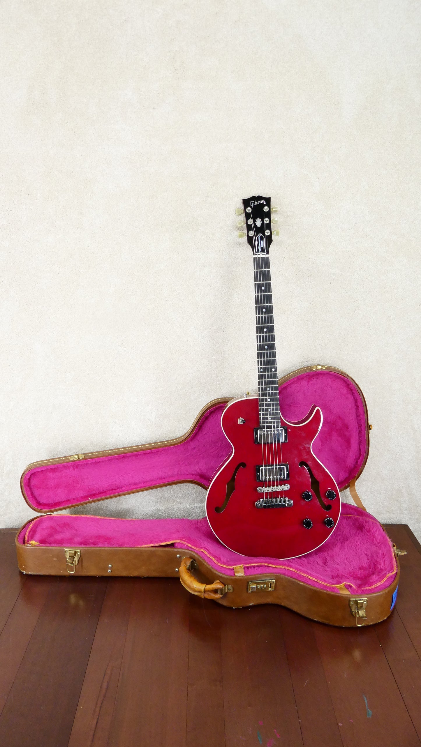 Gibson Howard Roberts Fusion 1988 Cherry w/OHSC #81968556 USED