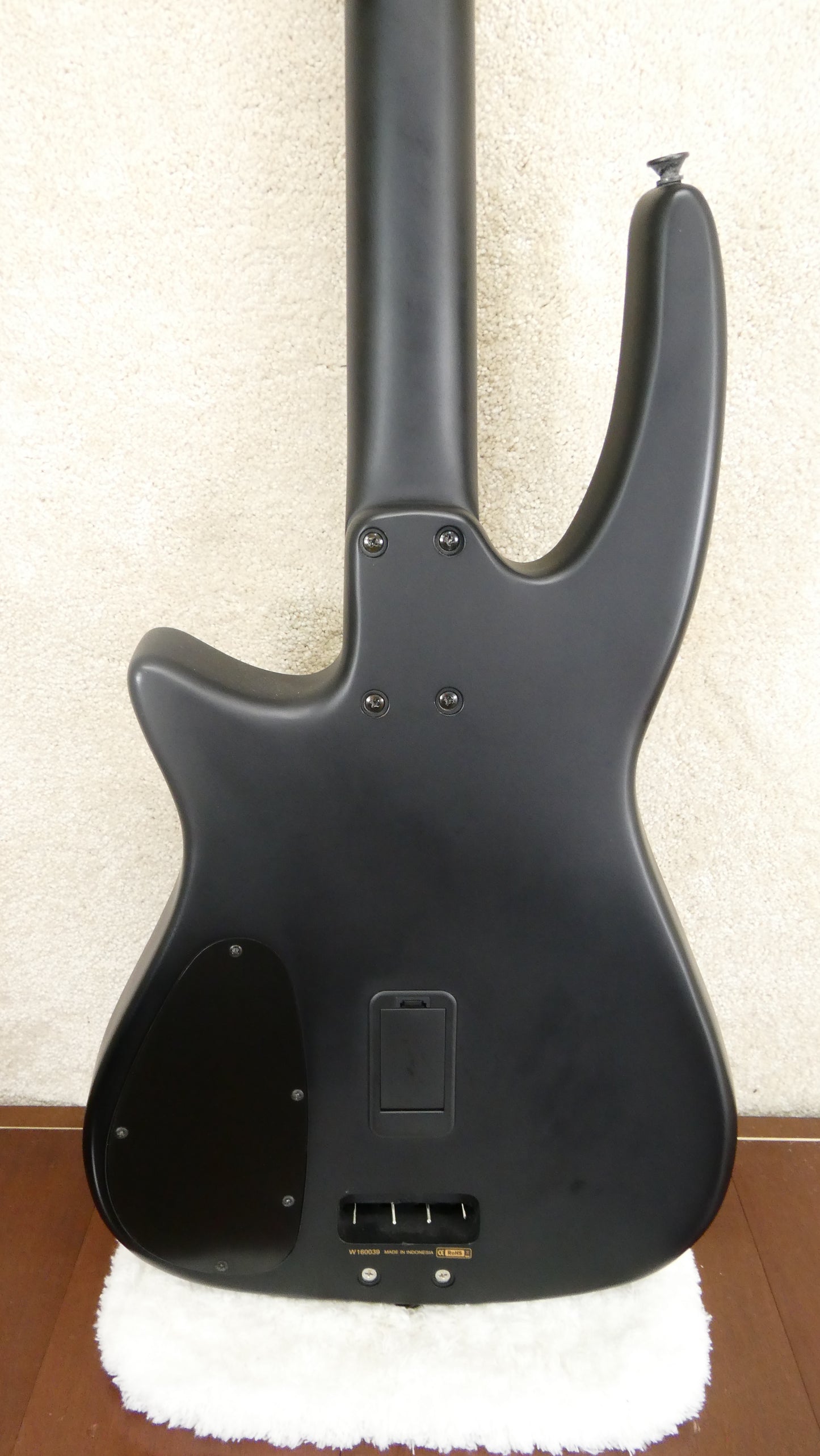 Ned Steinberger NS Radius Wave 4 2010 - Matte Black #W160039 w/GB