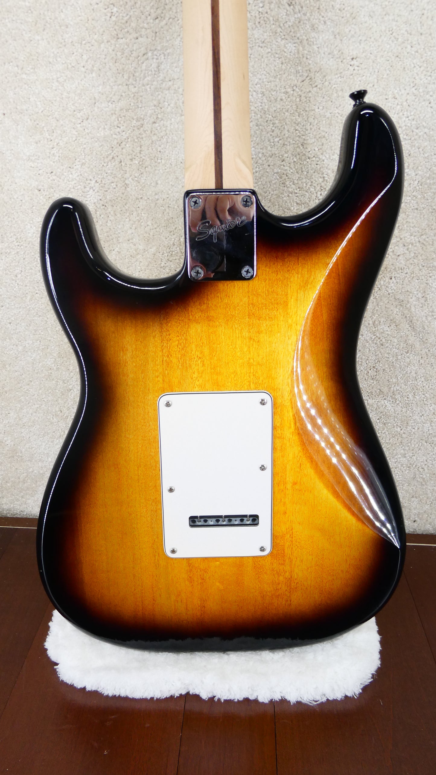 Squier Bullet - Sunburst #ICS18260526 USED NBNC