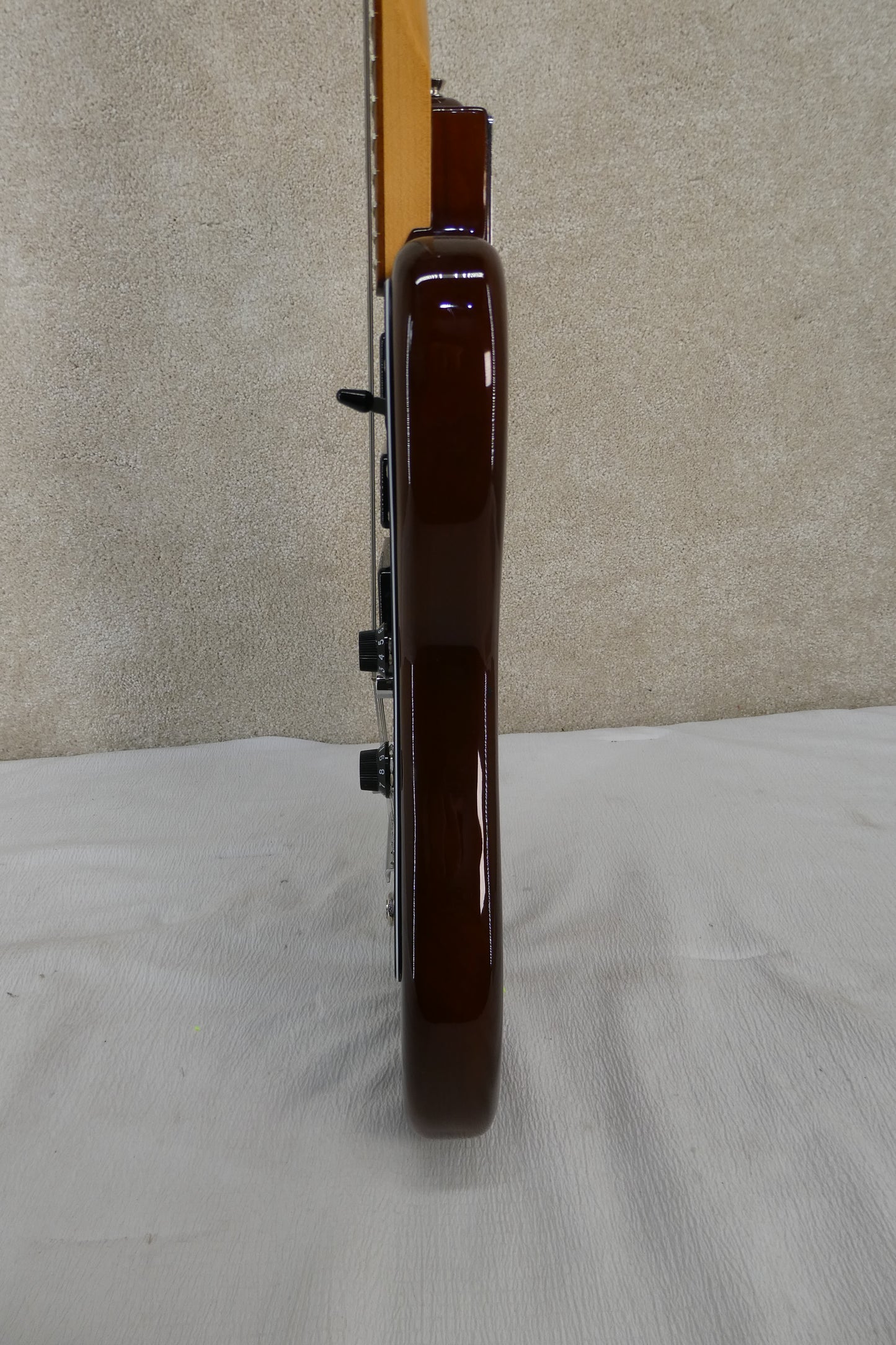 Fender Noventa Jazzmaster 2020 - Walnut 3 P 90's