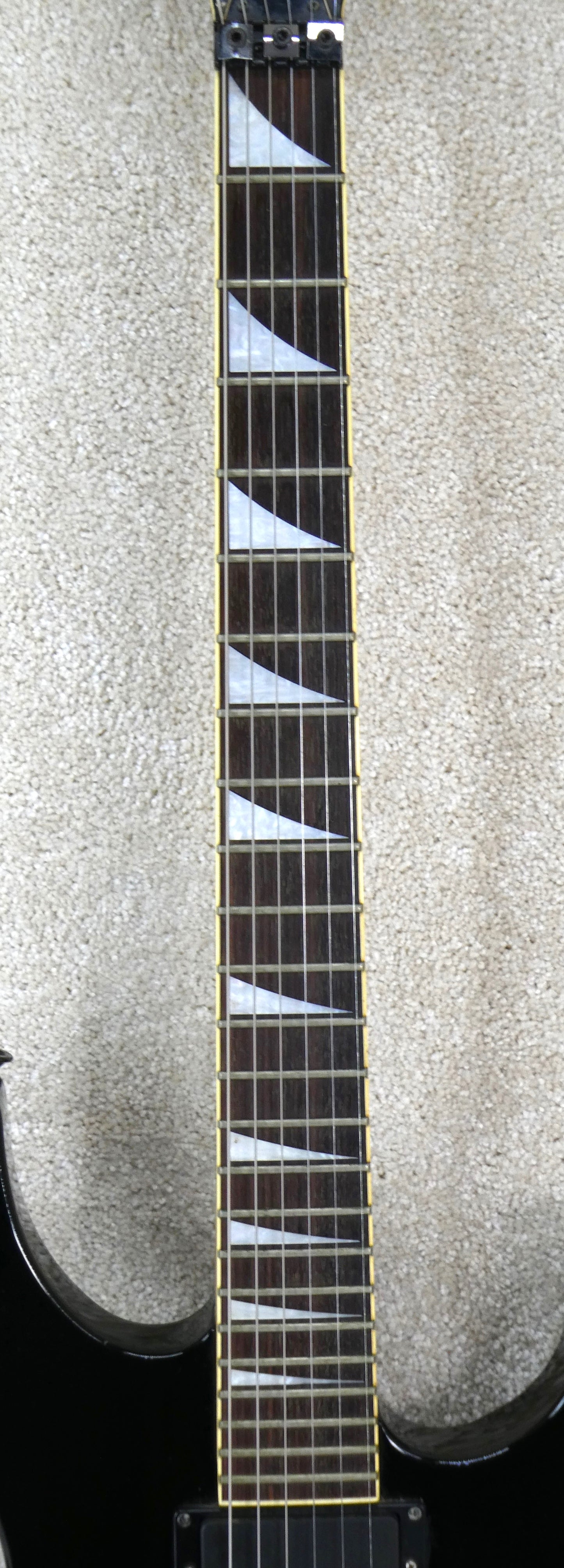 Jackson Dinky w/HSC  Sharkfin inlays