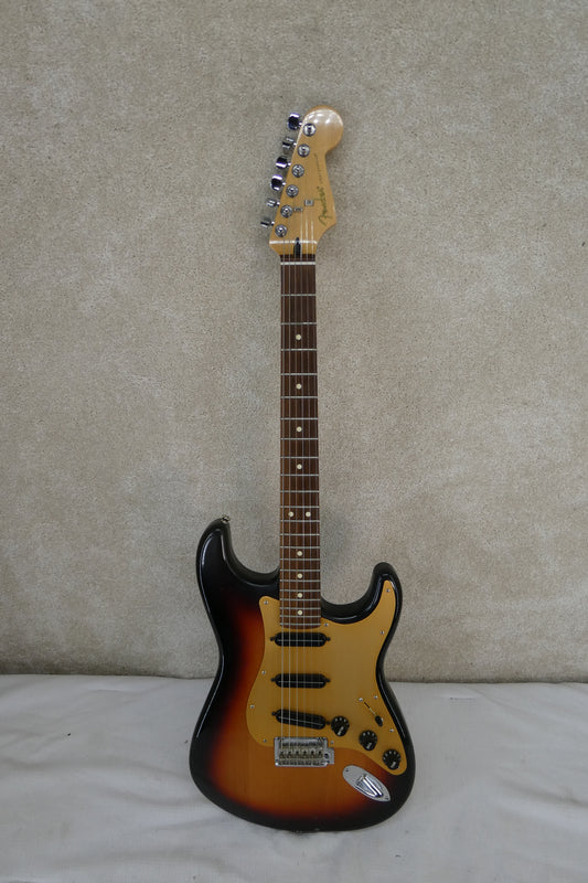 Fender MIM Stratocaster Sunburst Bill Lawrence Pickups w/GB #MX12315470 NEW