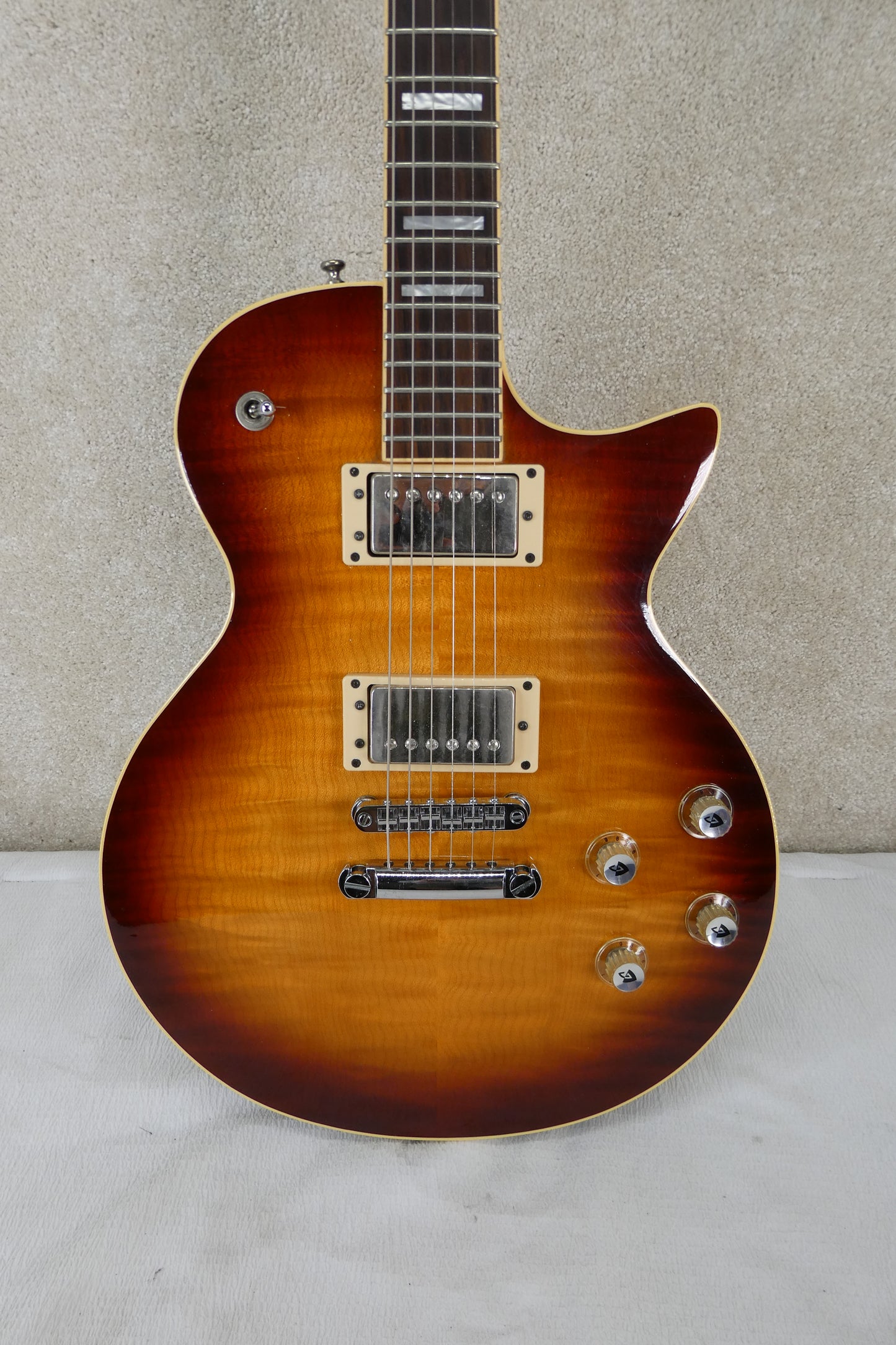 Guild Bluesbird AAA 2000 USA Made w/OHSC #CL002156 USED