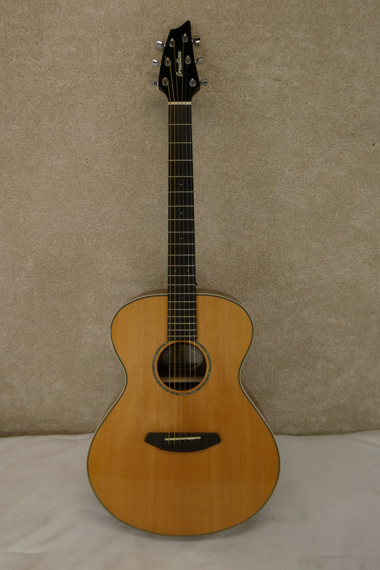 Breedlove PURSUIT EX CONCERT Nat w/GB #CC180117