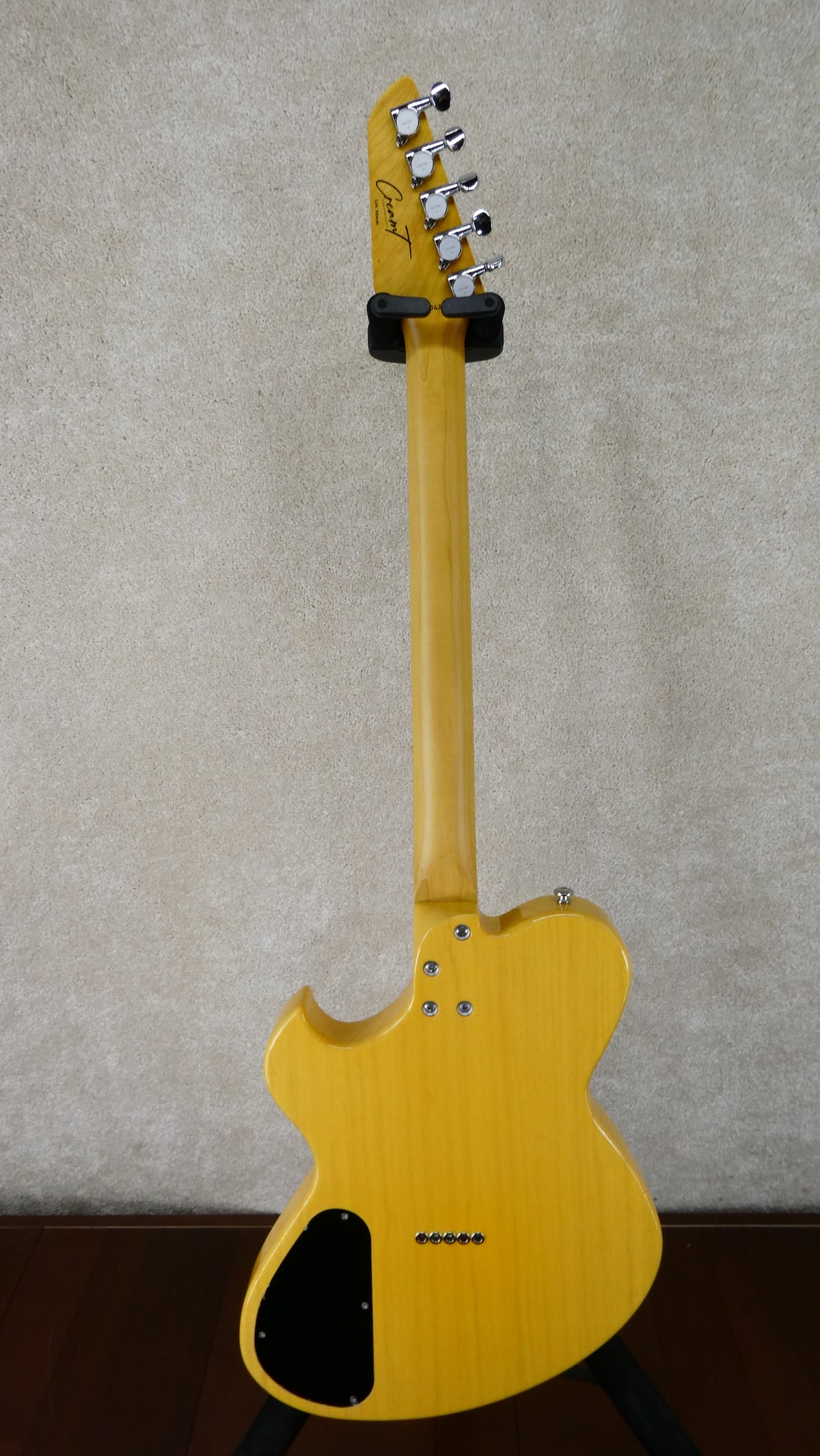 Newman 5-String Standard 2026 - Butterscotch Maple