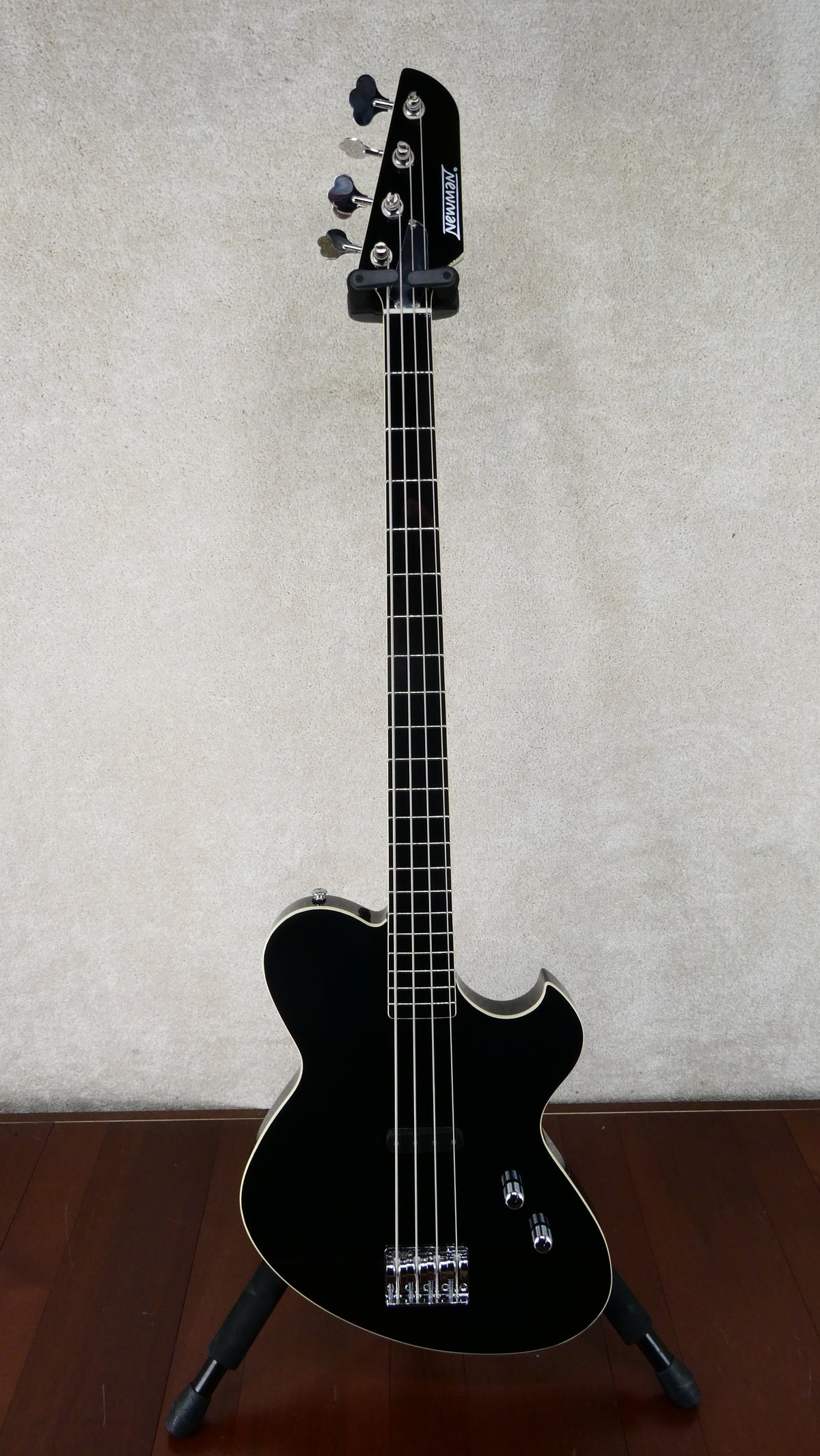 Newman Honeycomb Jr Bass 2026 - Black #011024 NEW