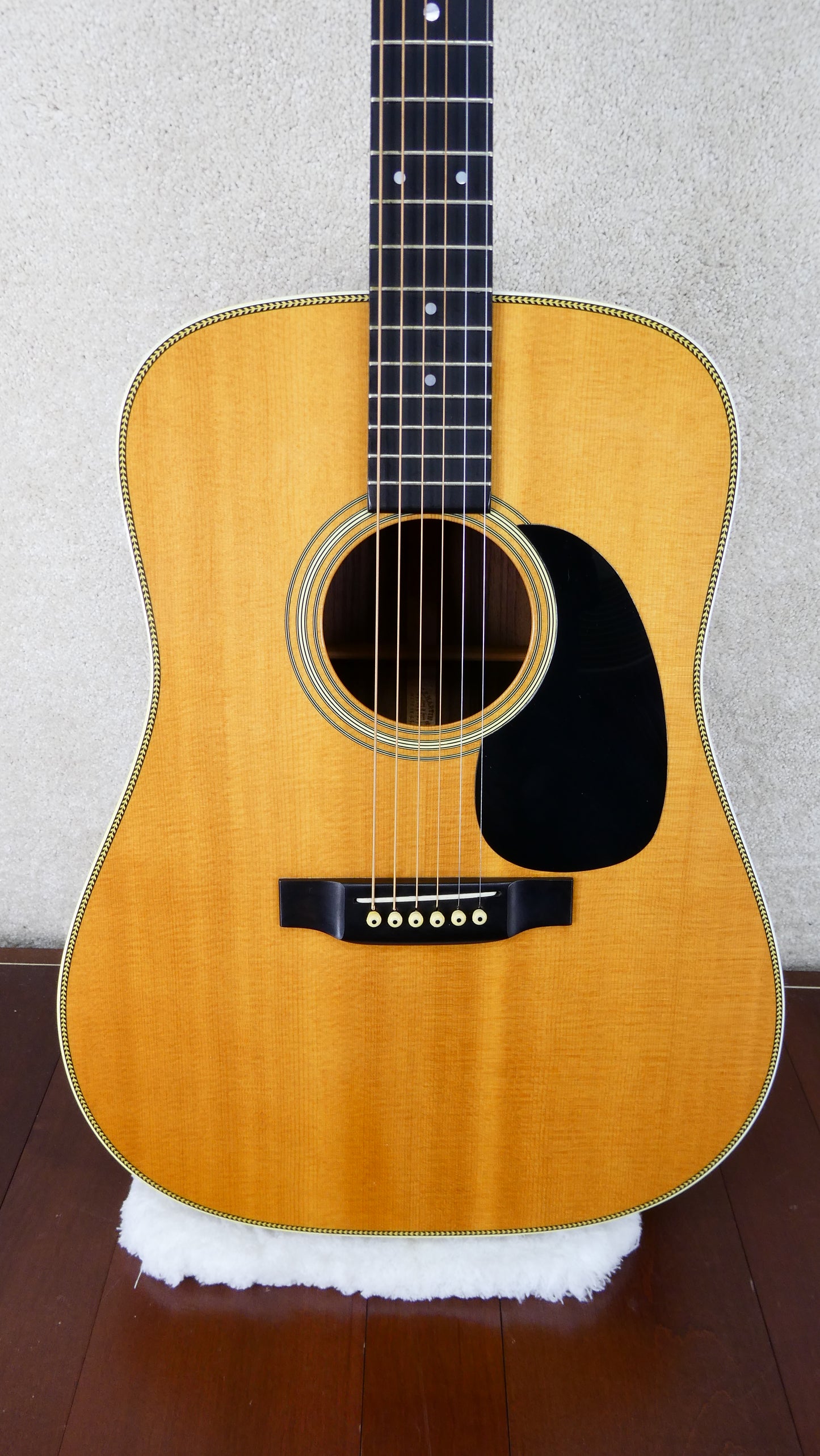 Martin HD-28P 1987 w/OHSC USED