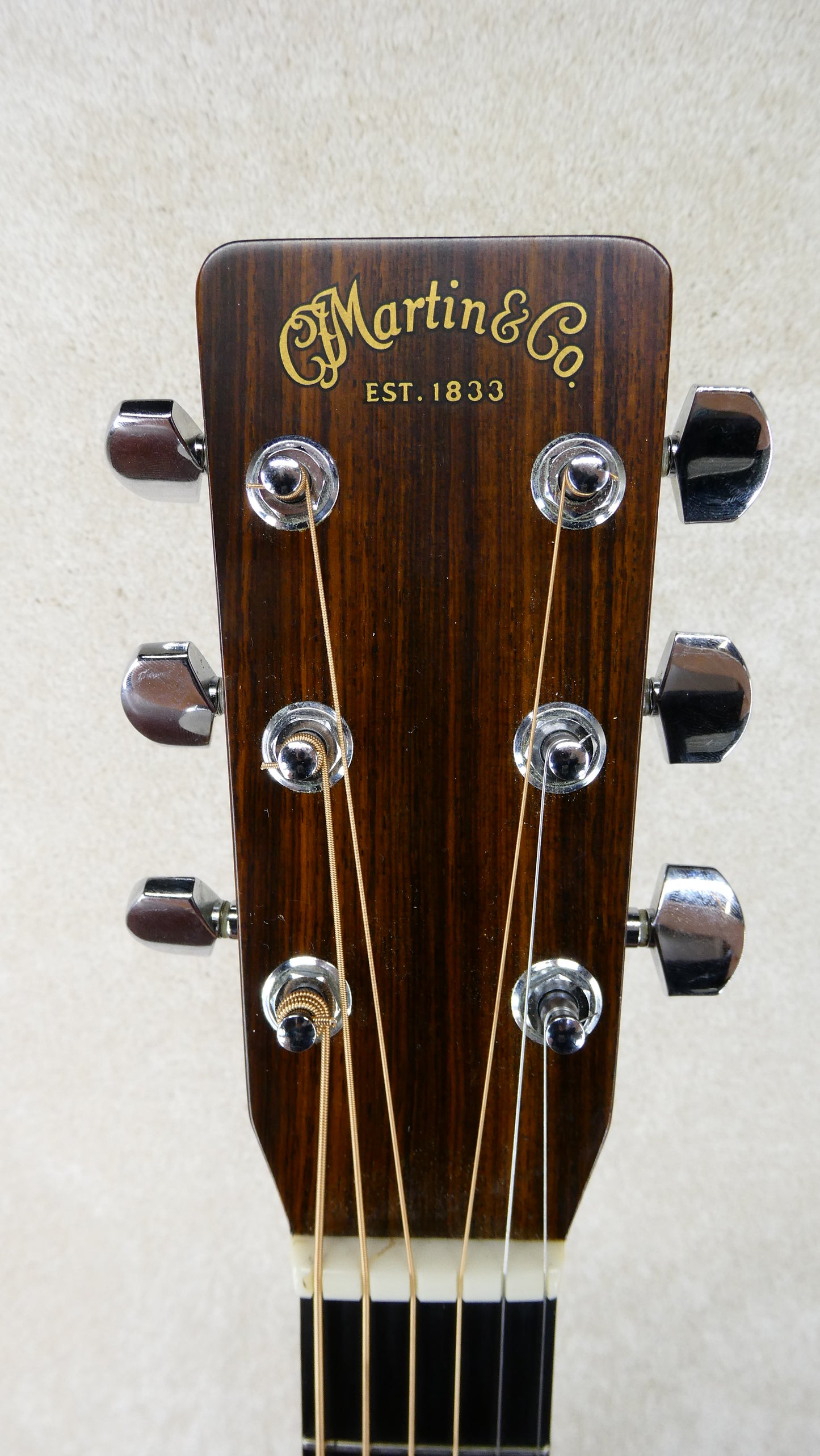 Martin HD-28P 1987 w/OHSC USED