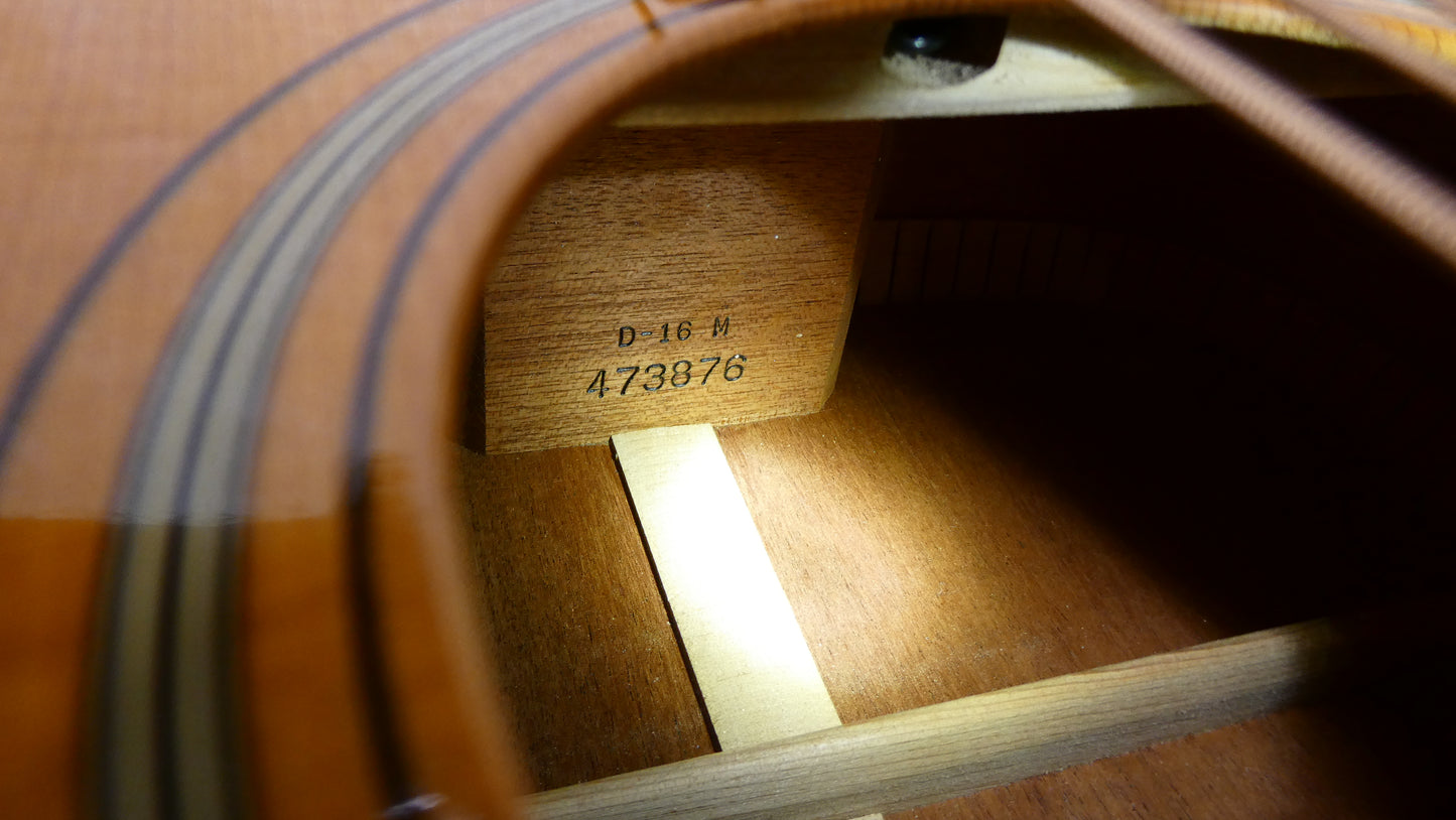 Martin D-16M 1987 w/OHSC USED