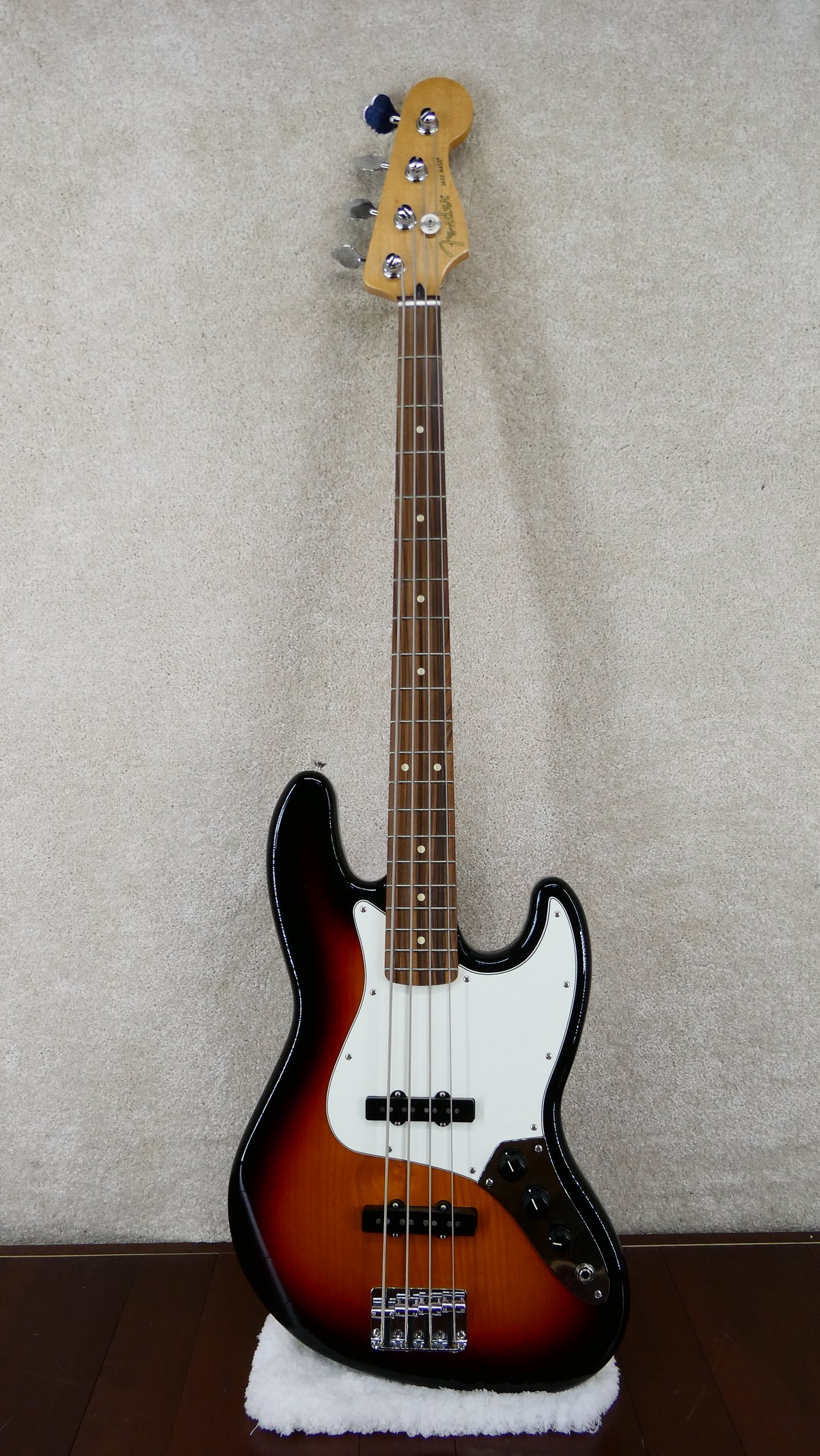 Fender Jazz Bass MIM Sunburst USED w/TKL Case