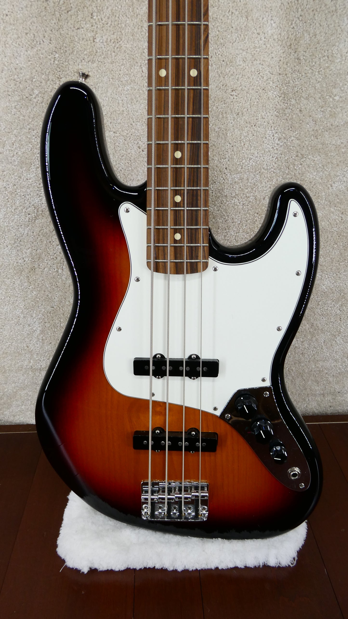 Fender Jazz Bass MIM Sunburst USED w/TKL Case