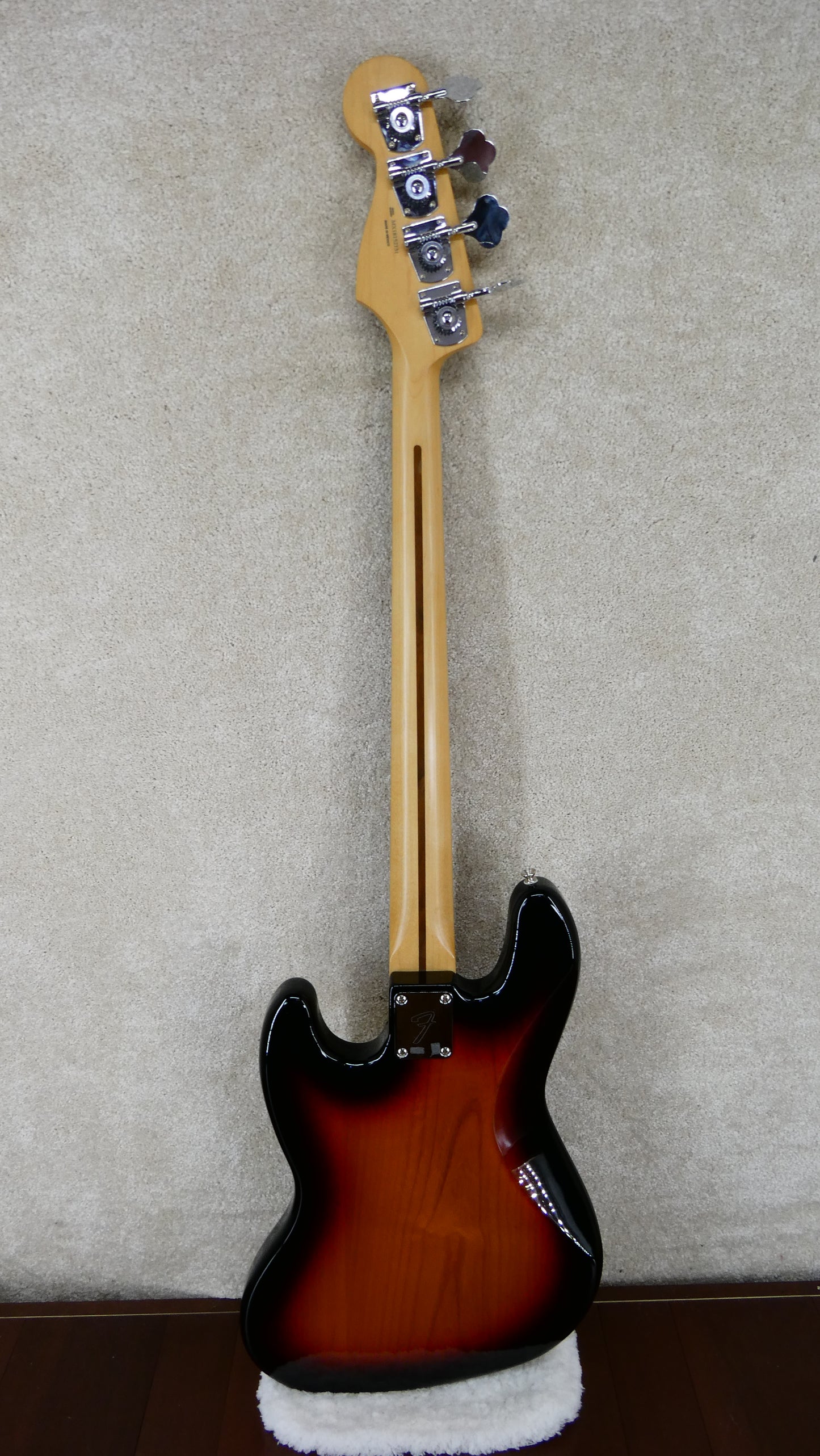 Fender Jazz Bass MIM Sunburst USED w/TKL Case