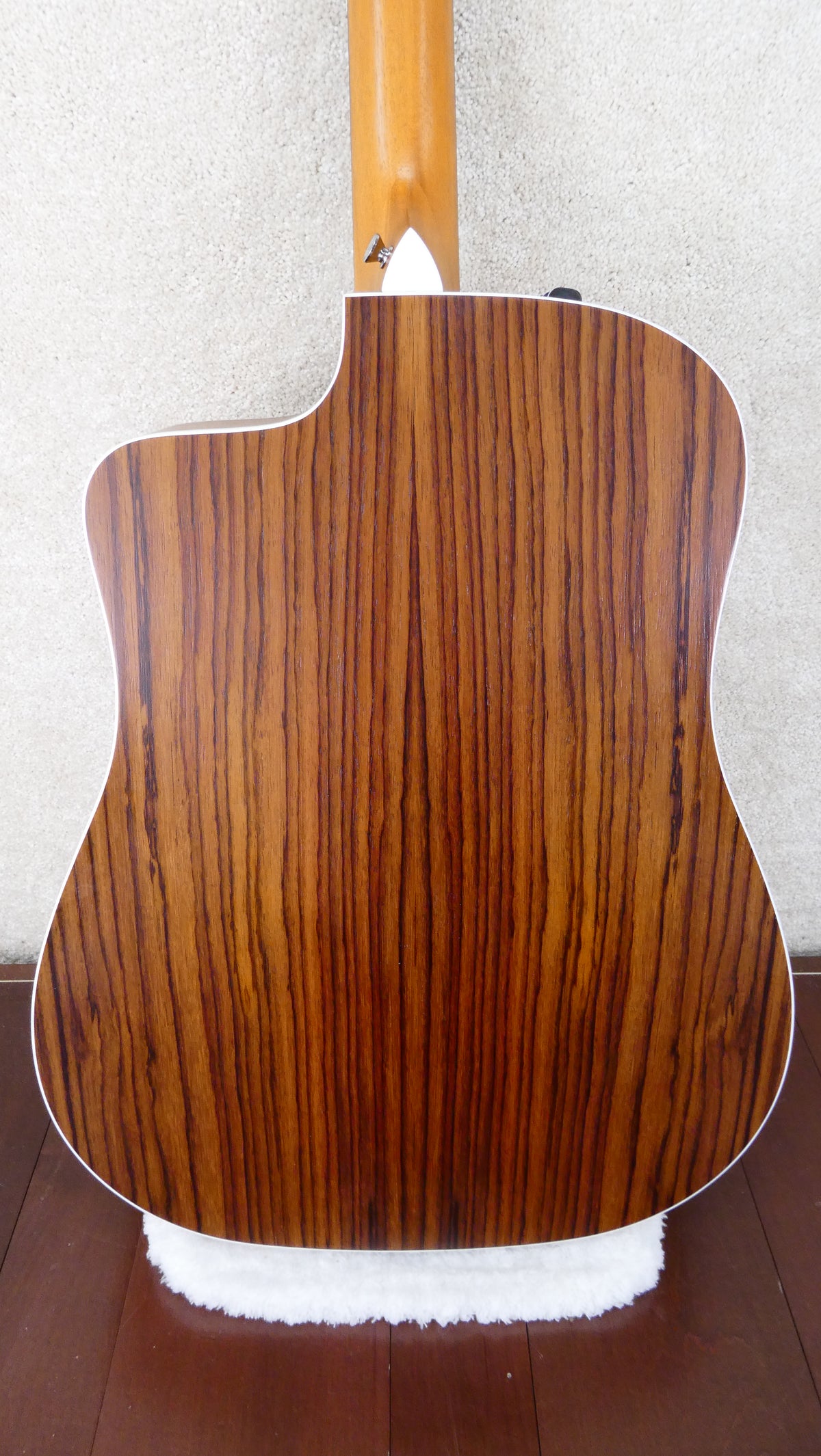 Taylor 210ce w/TaylorGB #2209242144 USED