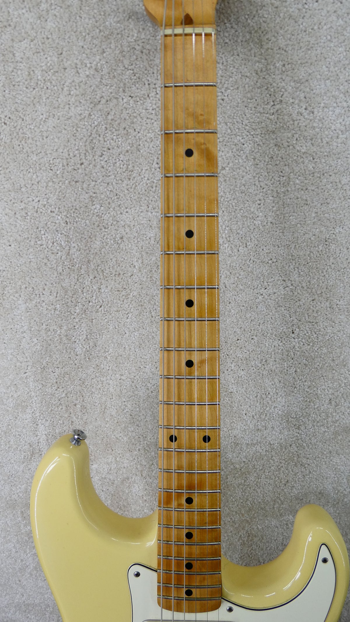 Fender Elite w/HSC USED