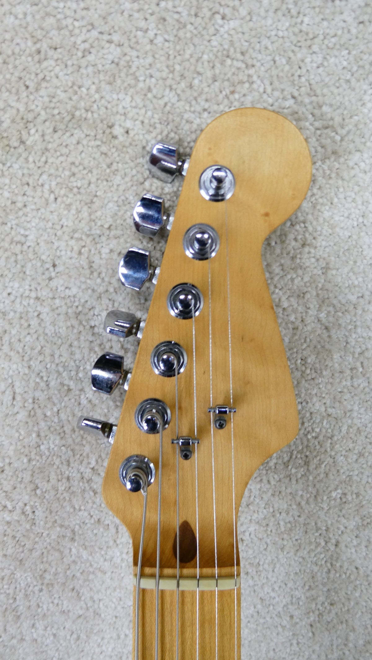 Fender Elite w/HSC USED