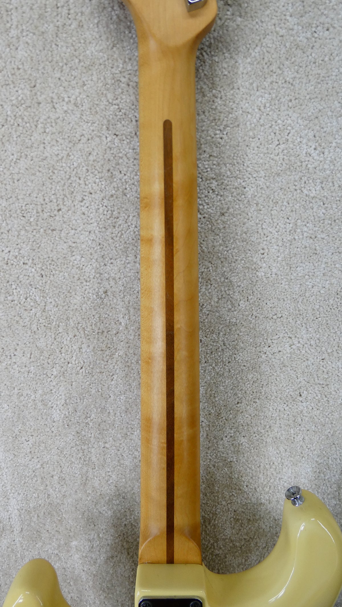 Fender Elite w/HSC USED