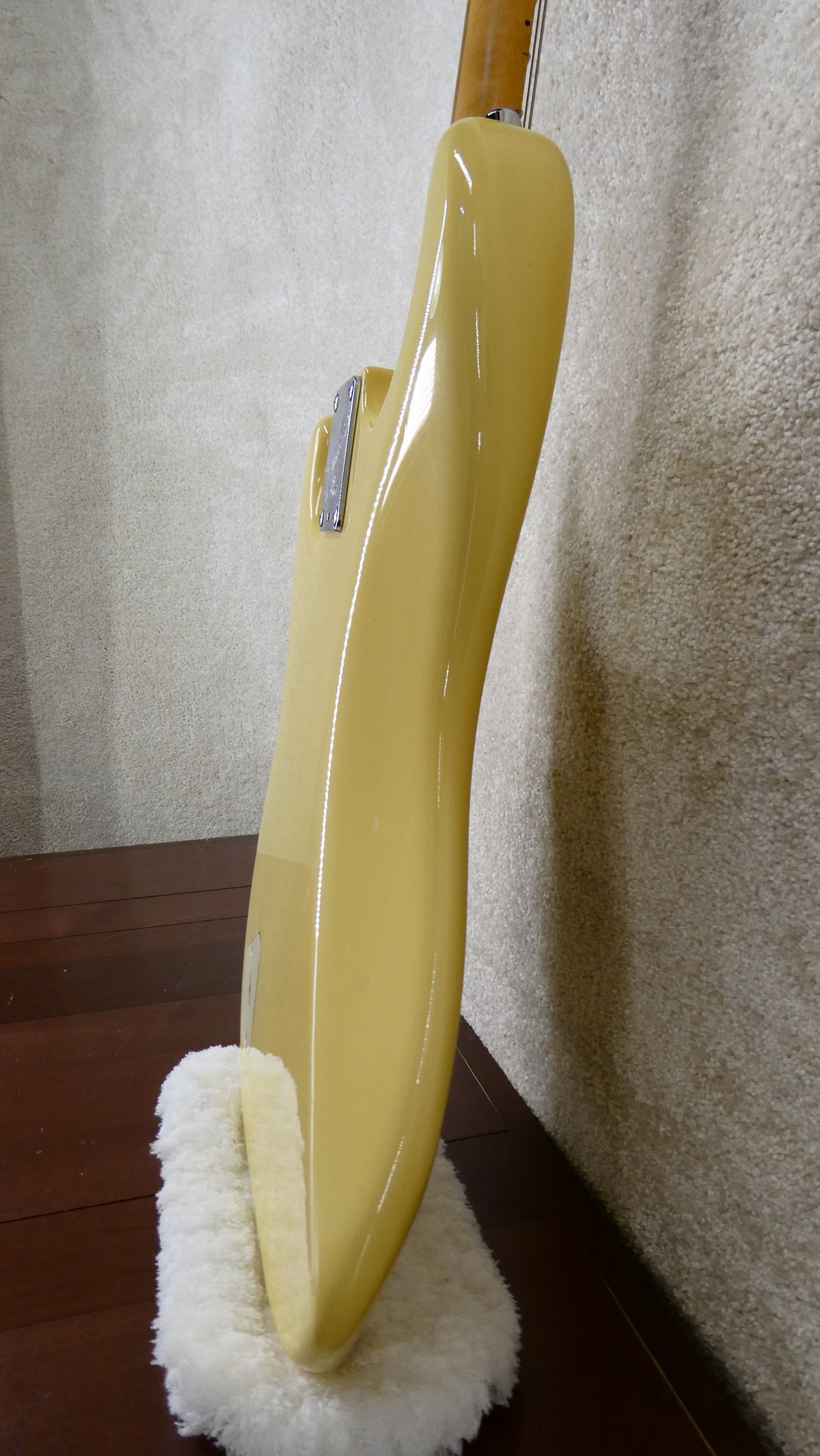 Fender Elite w/HSC USED