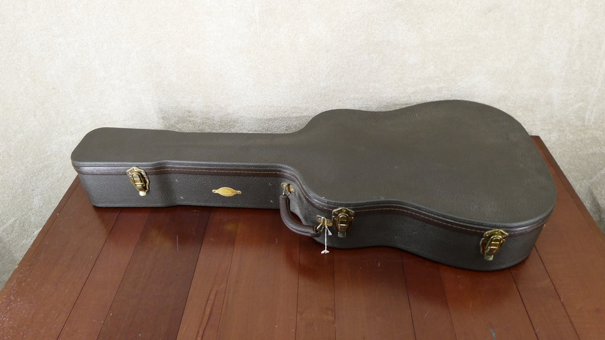 Taylor 710ce 2001 USED