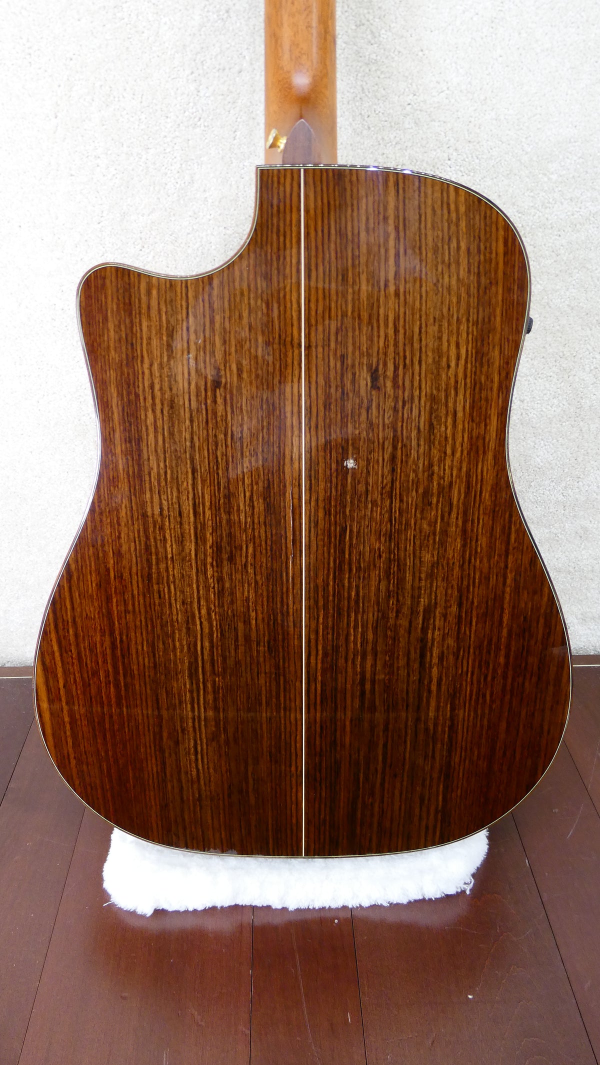 Taylor 710ce 2001 USED