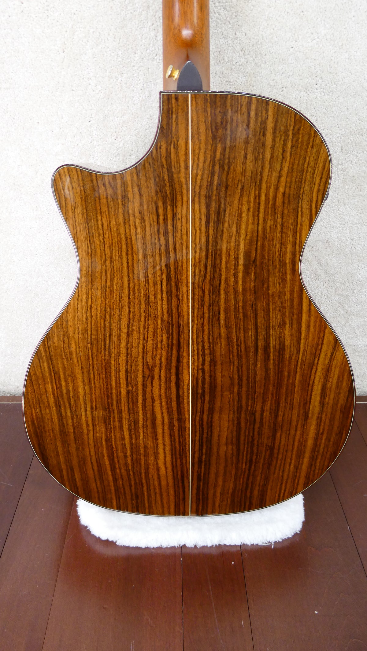 Taylor 714ce 2001 USED